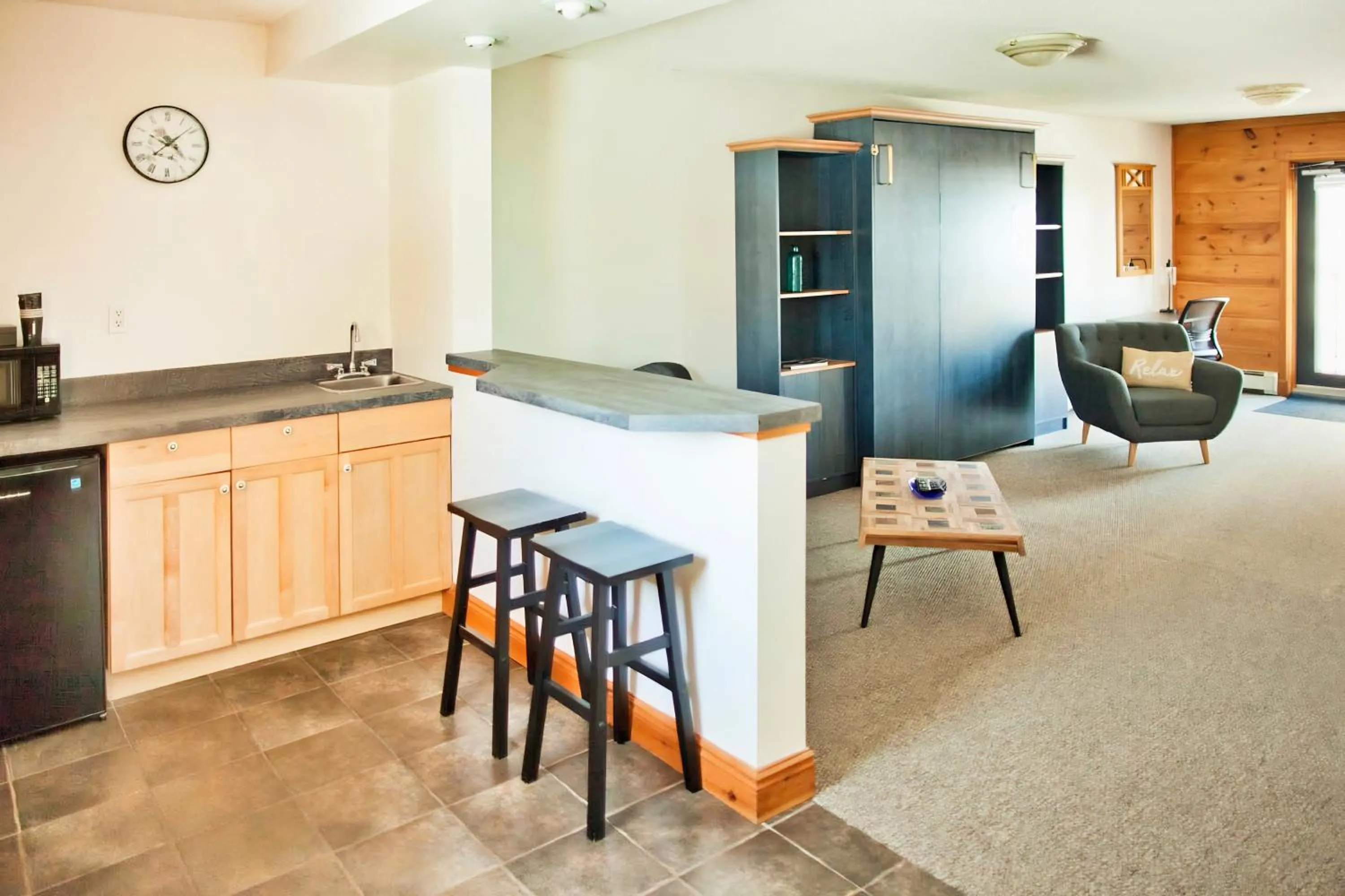 Kitchen or kitchenette in Terrace Suites