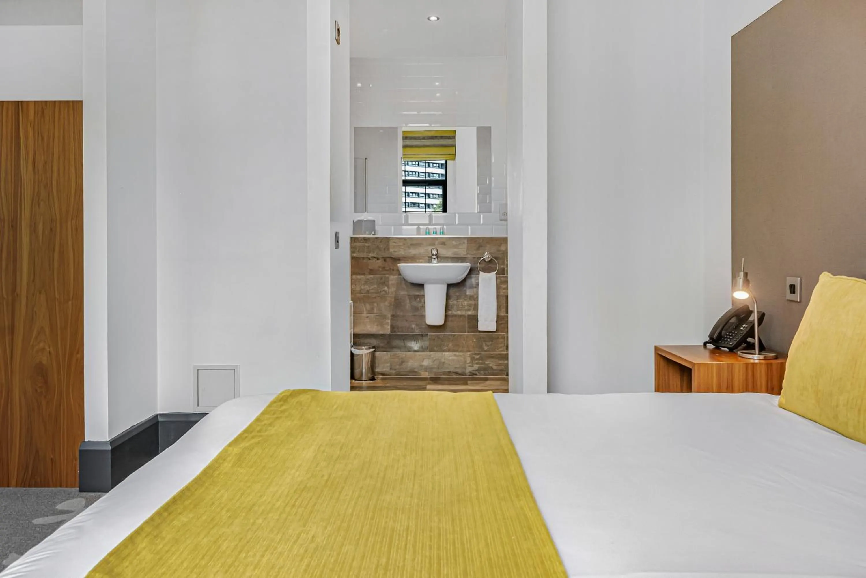 Bedroom, Bed in The Ainscow Hotel