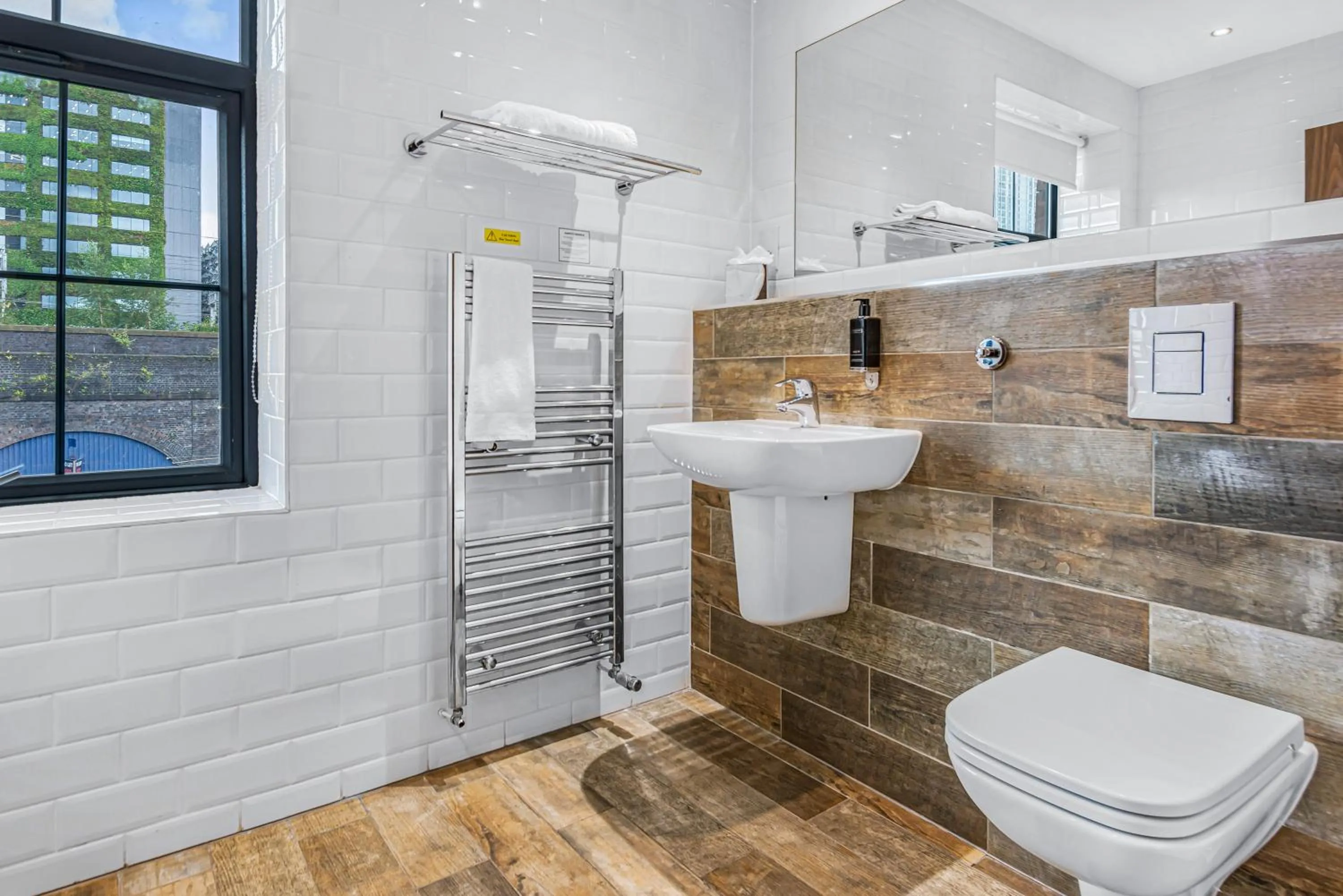 Bathroom in The Ainscow Hotel