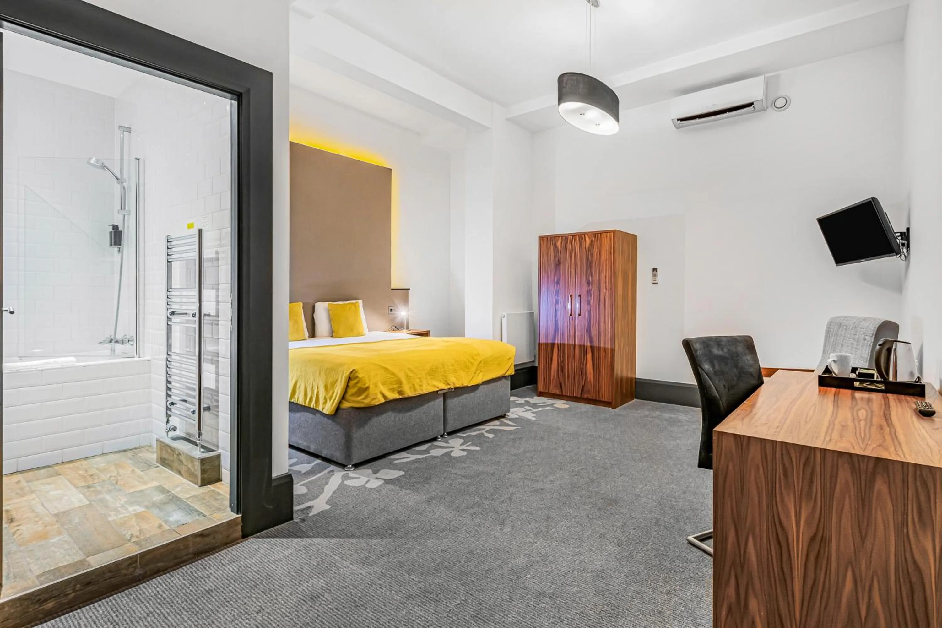 Bedroom, Bed in The Ainscow Hotel