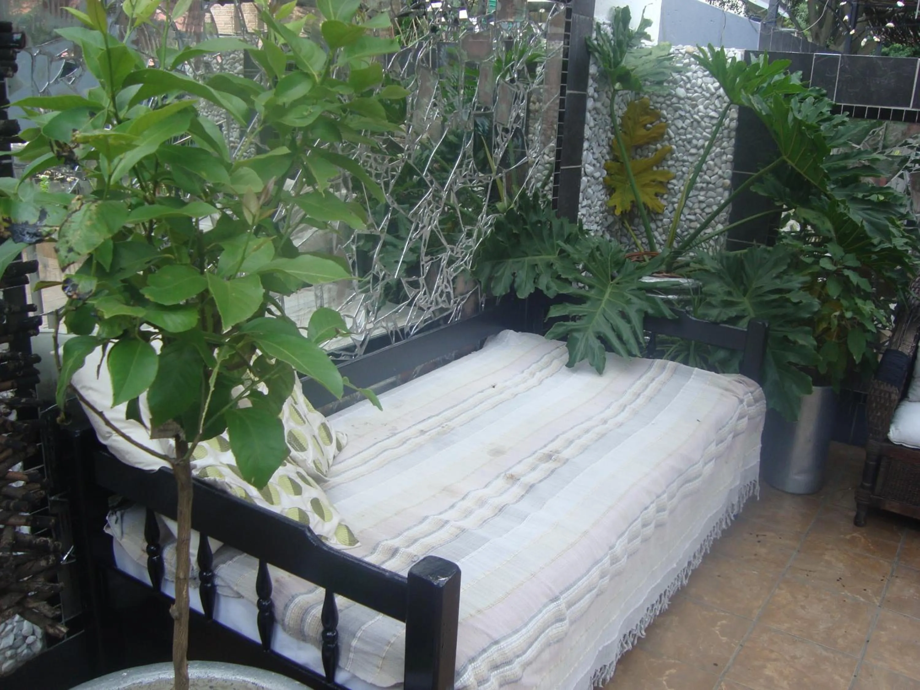 Restaurant/places to eat, Bed in 44 on Ennis Guest Lodge and Restaurant -