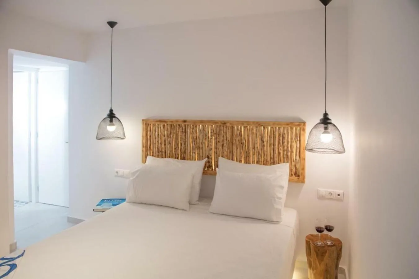 Bed in Casa Centro Suites Mykonos