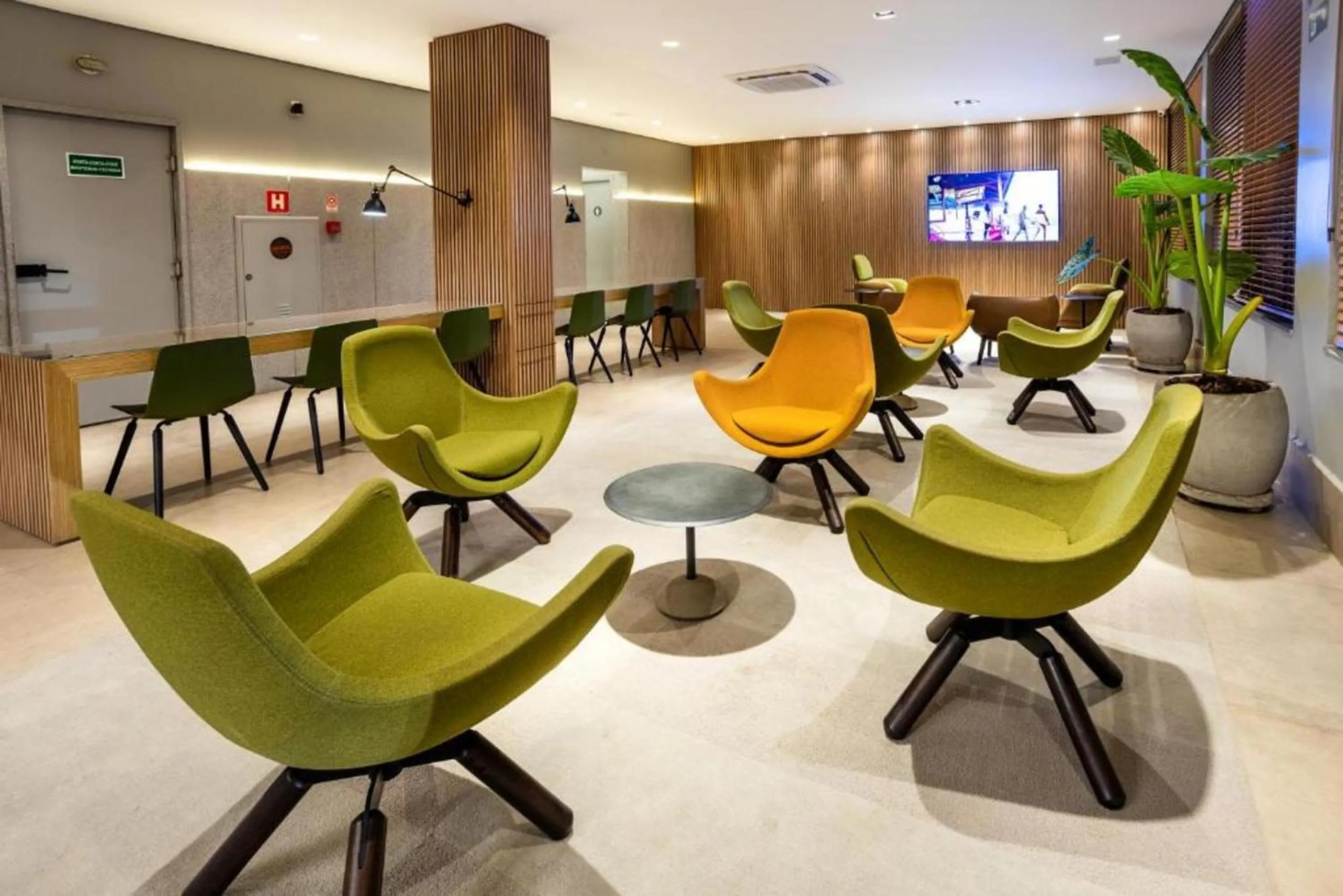 TV and multimedia in Momax Hotel