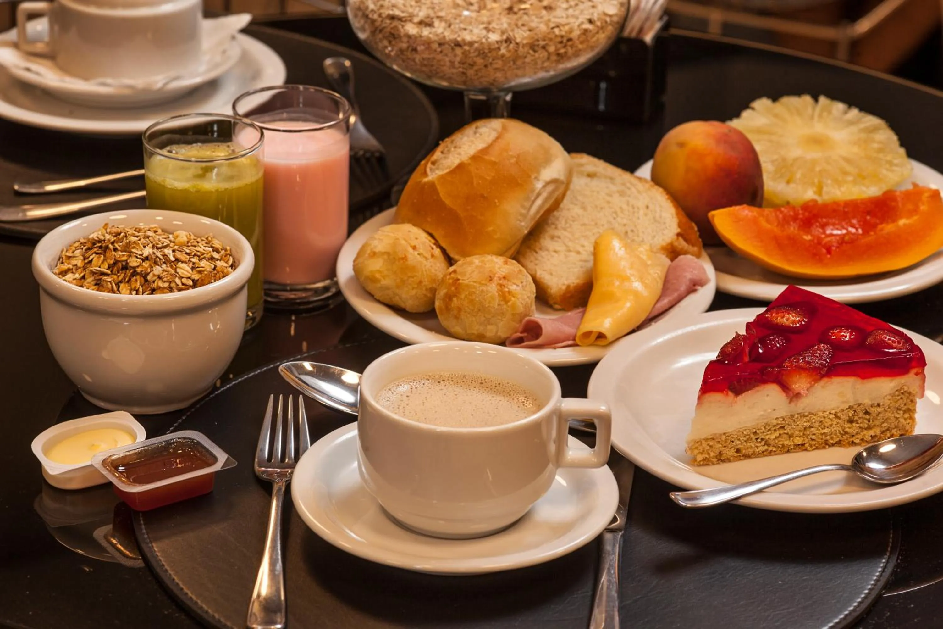 Food and drinks in Momax Hotel