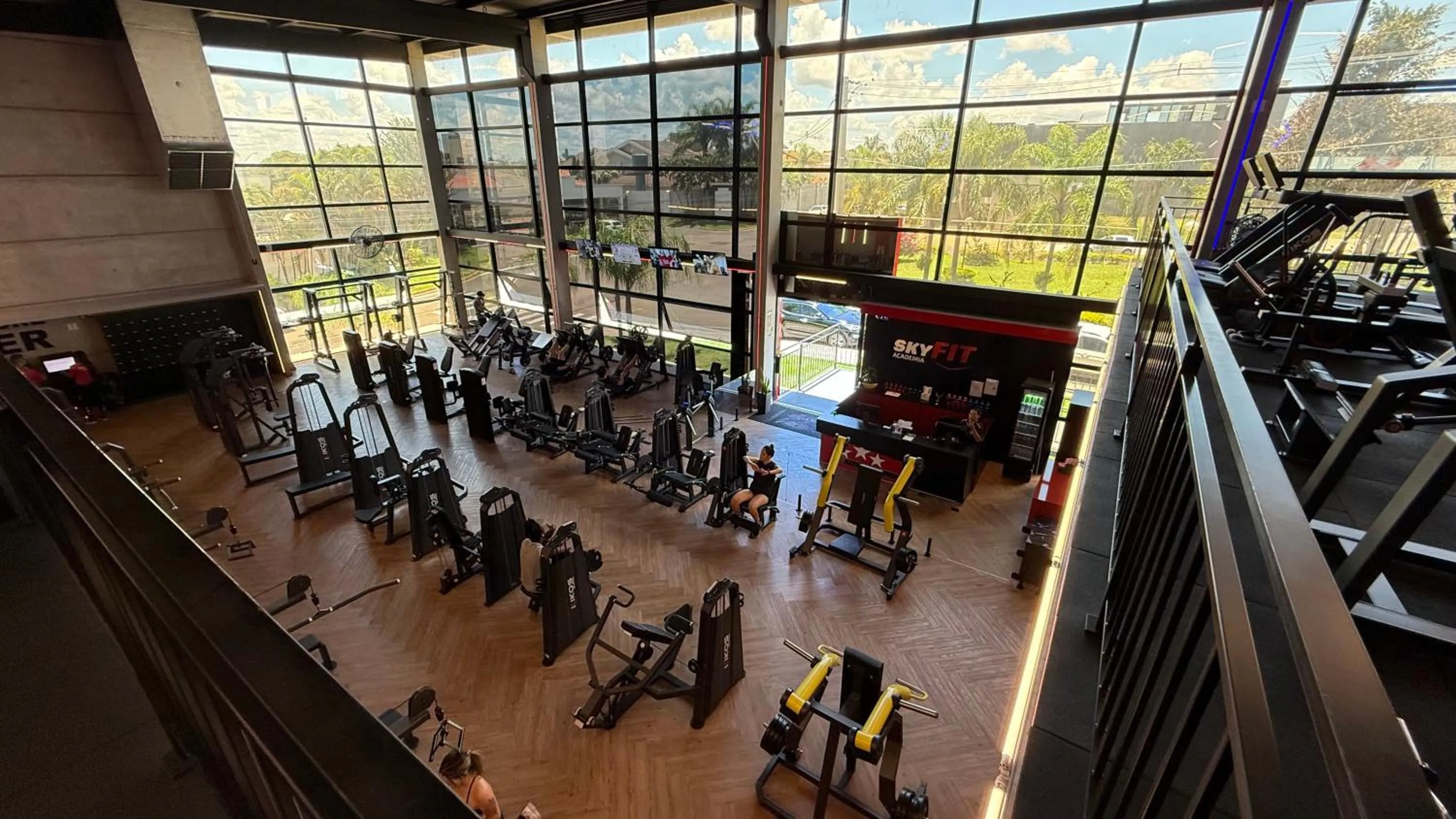 Fitness centre/facilities in Momax Hotel