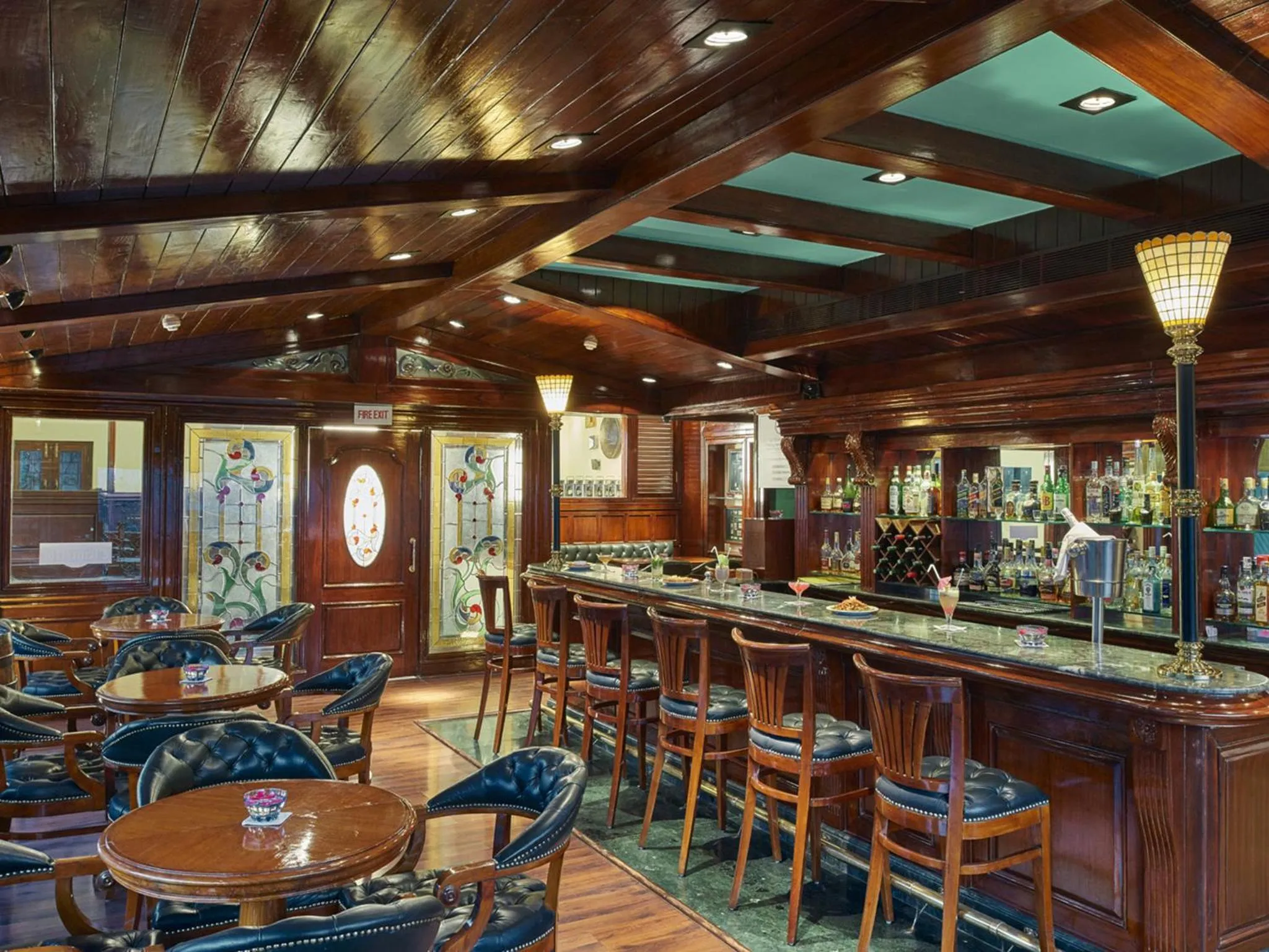 Lounge or bar in Club Mahindra White Meadows Manali