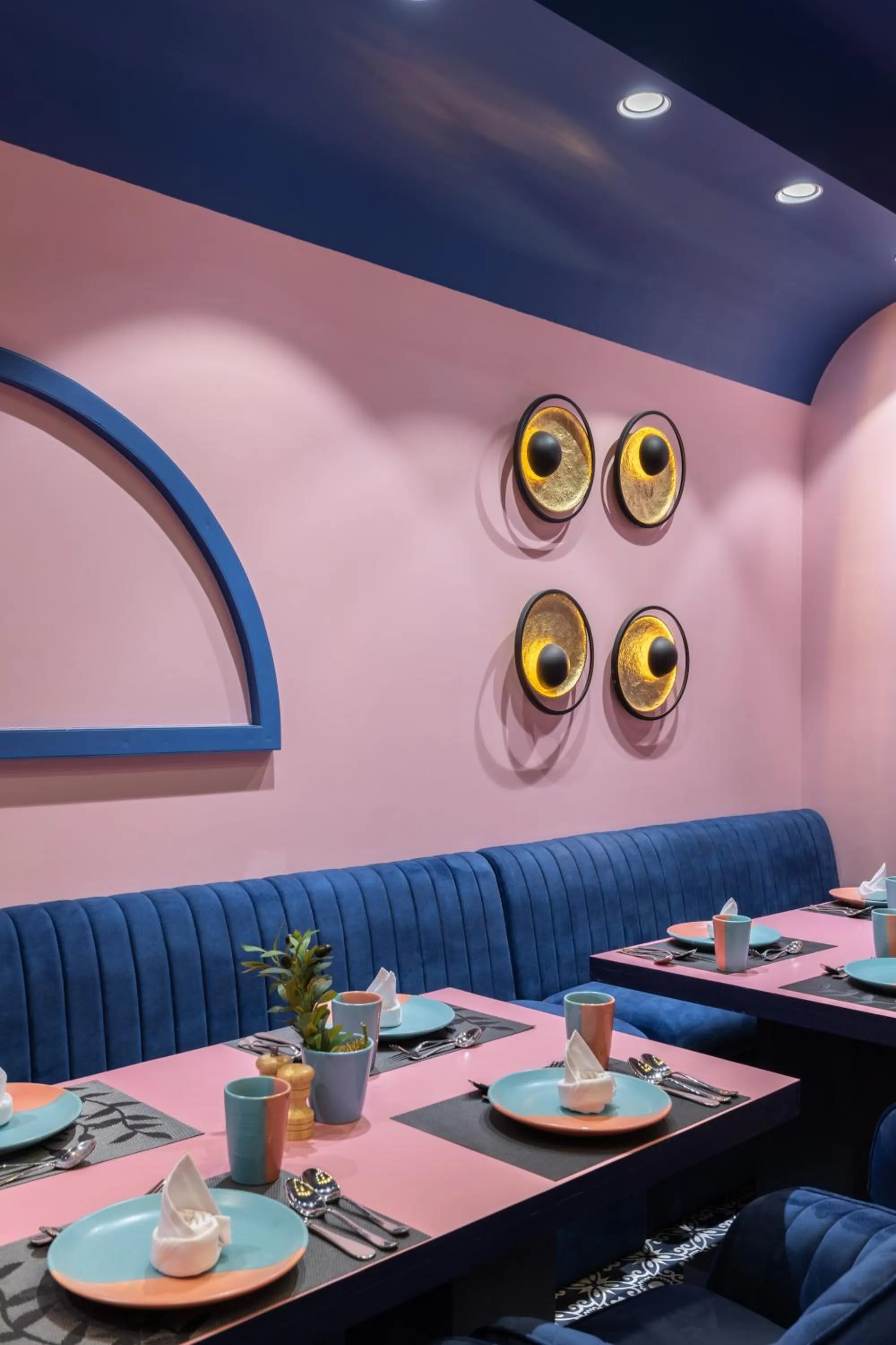 Restaurant/places to eat in Royal Rawal - Luxury Boutique Hotel