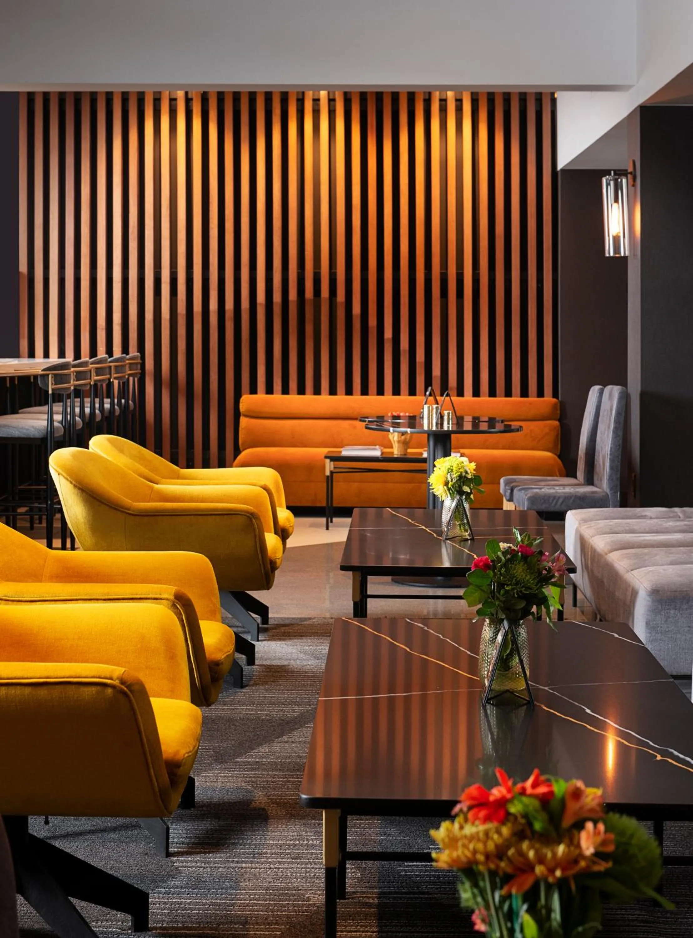 Lounge or bar in Champions Club and Hotel, Houston Westchase
