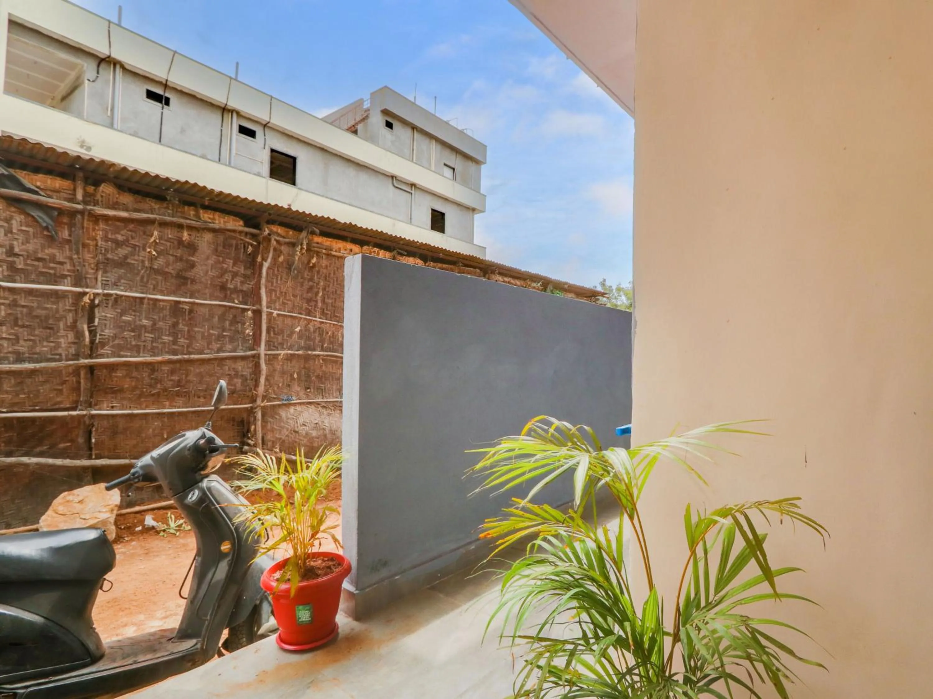 Facade/entrance in Hotel O SR Grand