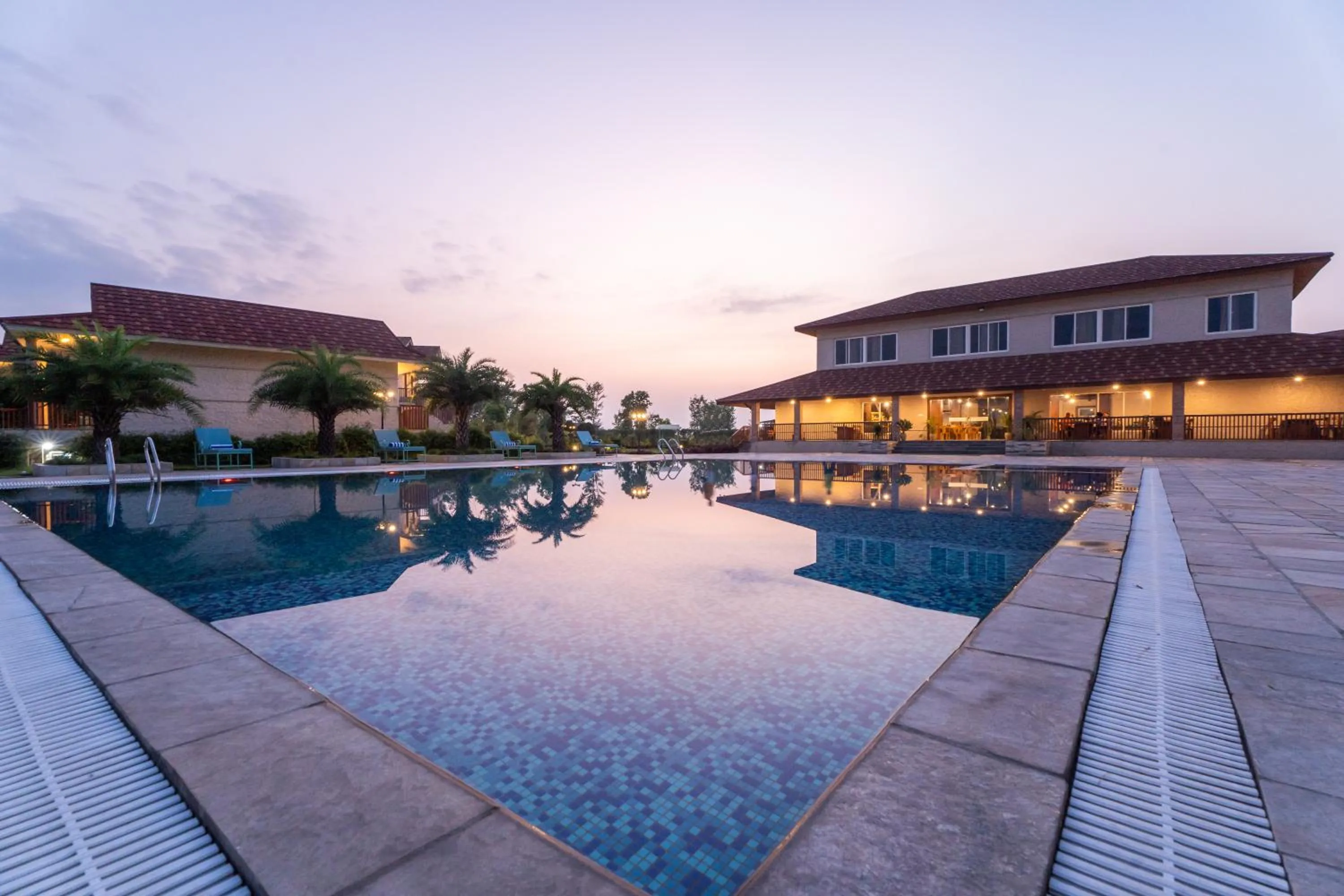 Property building in River Bank Jungle Resort, Chitwan