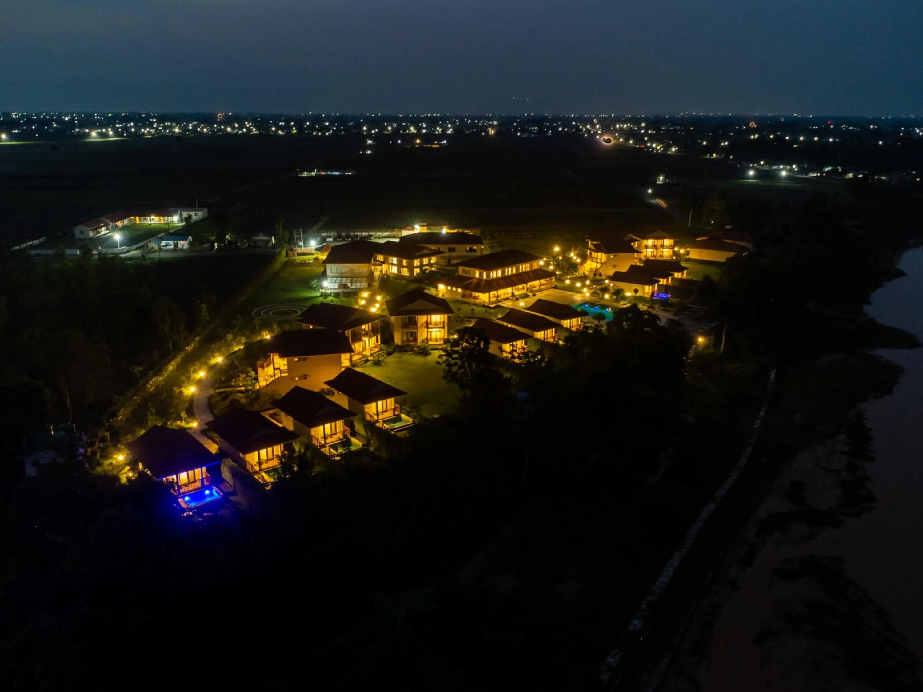 Night in River Bank Jungle Resort, Chitwan