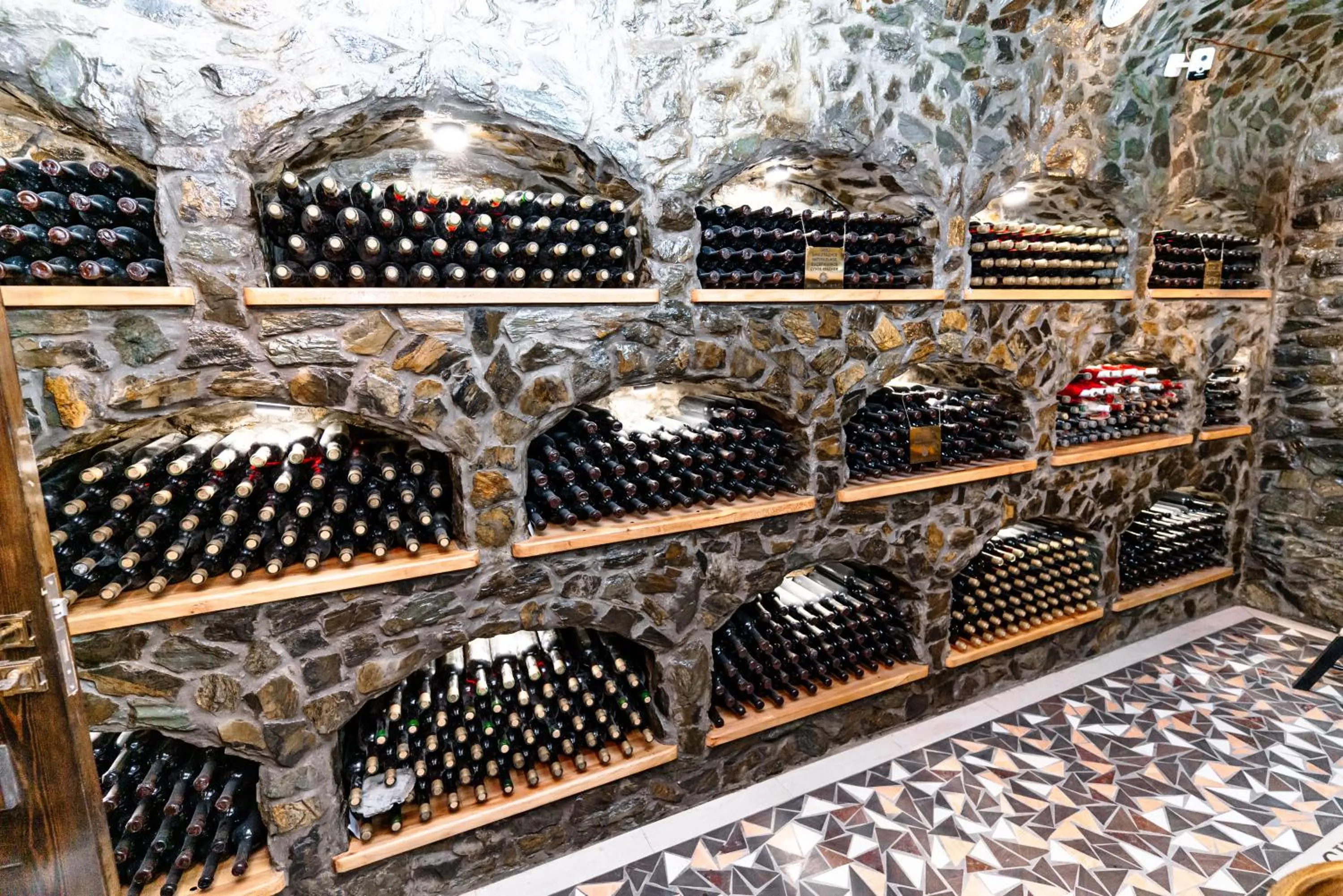 Alcoholic drinks in Bagizagan Hotel