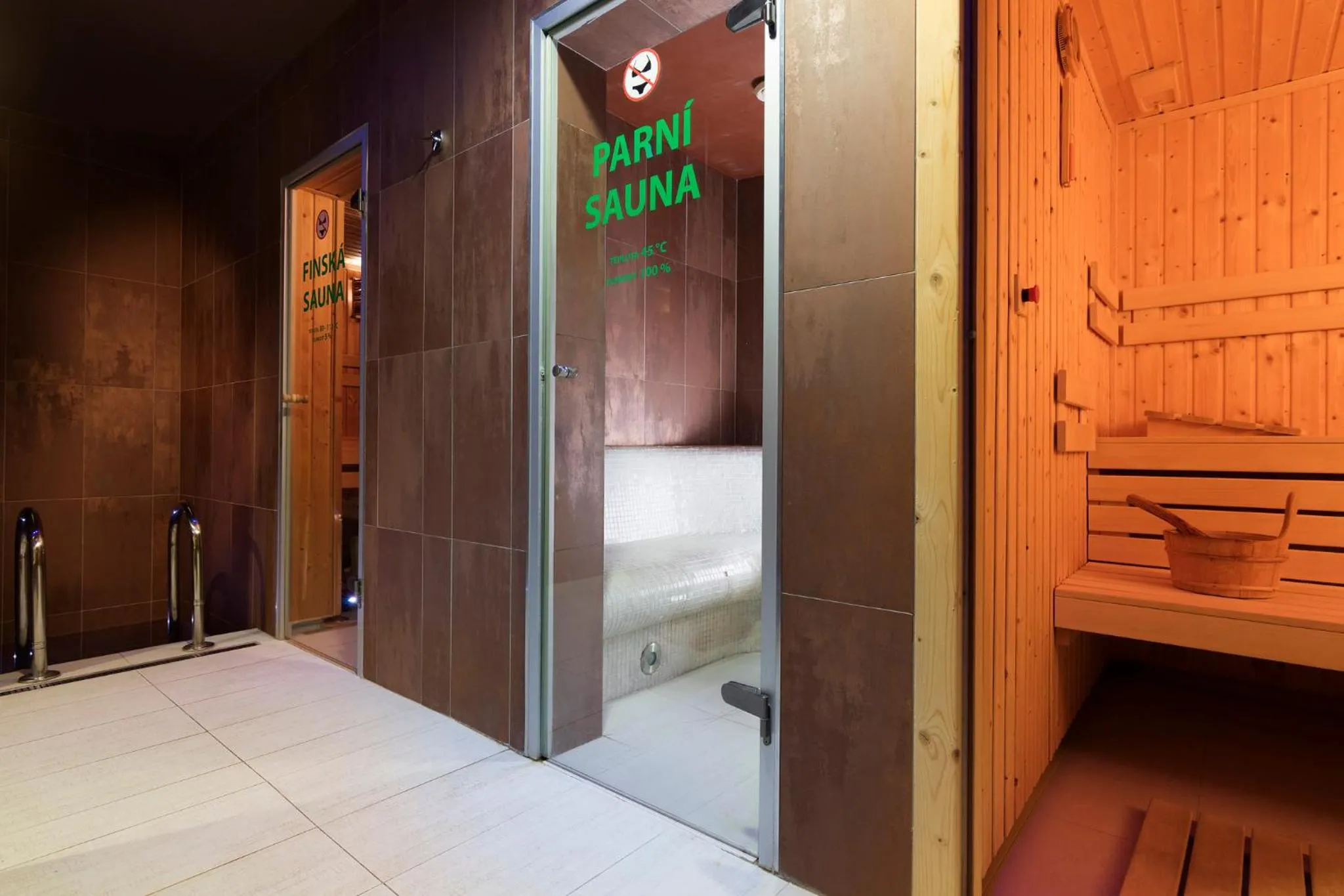 Sauna, Bed in Peras Wellness Hotel