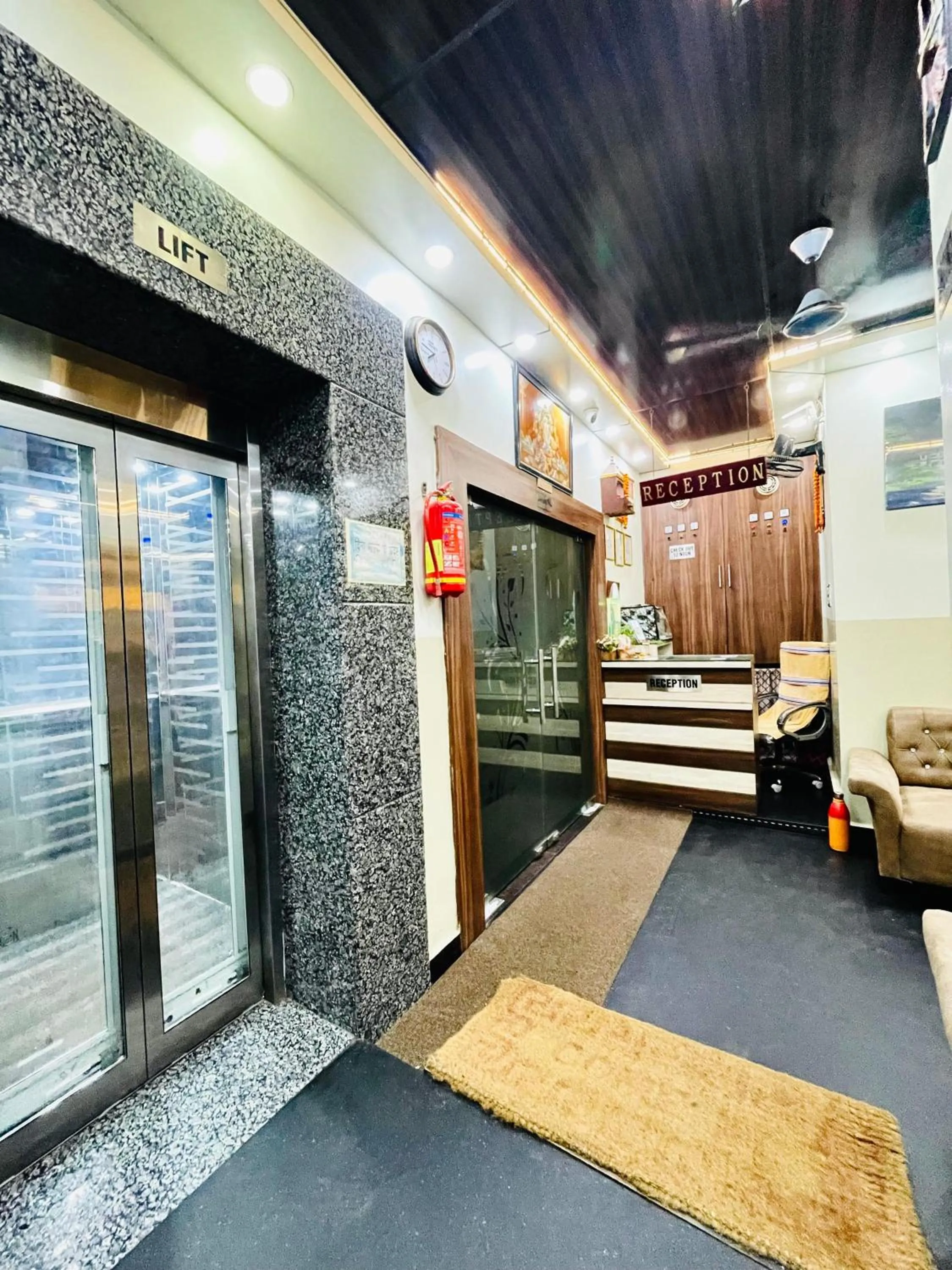 G P Guest House And Banquet Hall