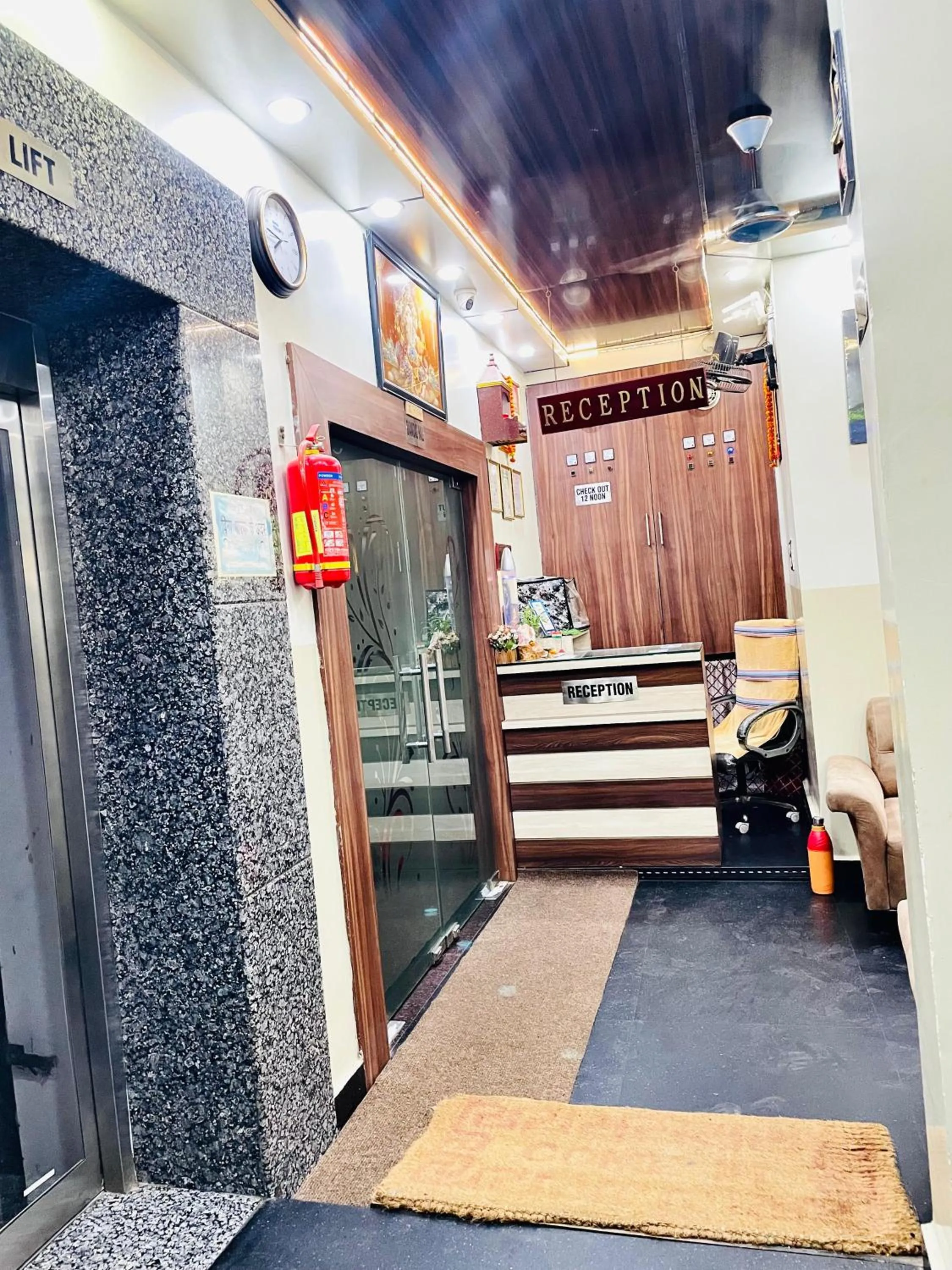 G P Guest House And Banquet Hall