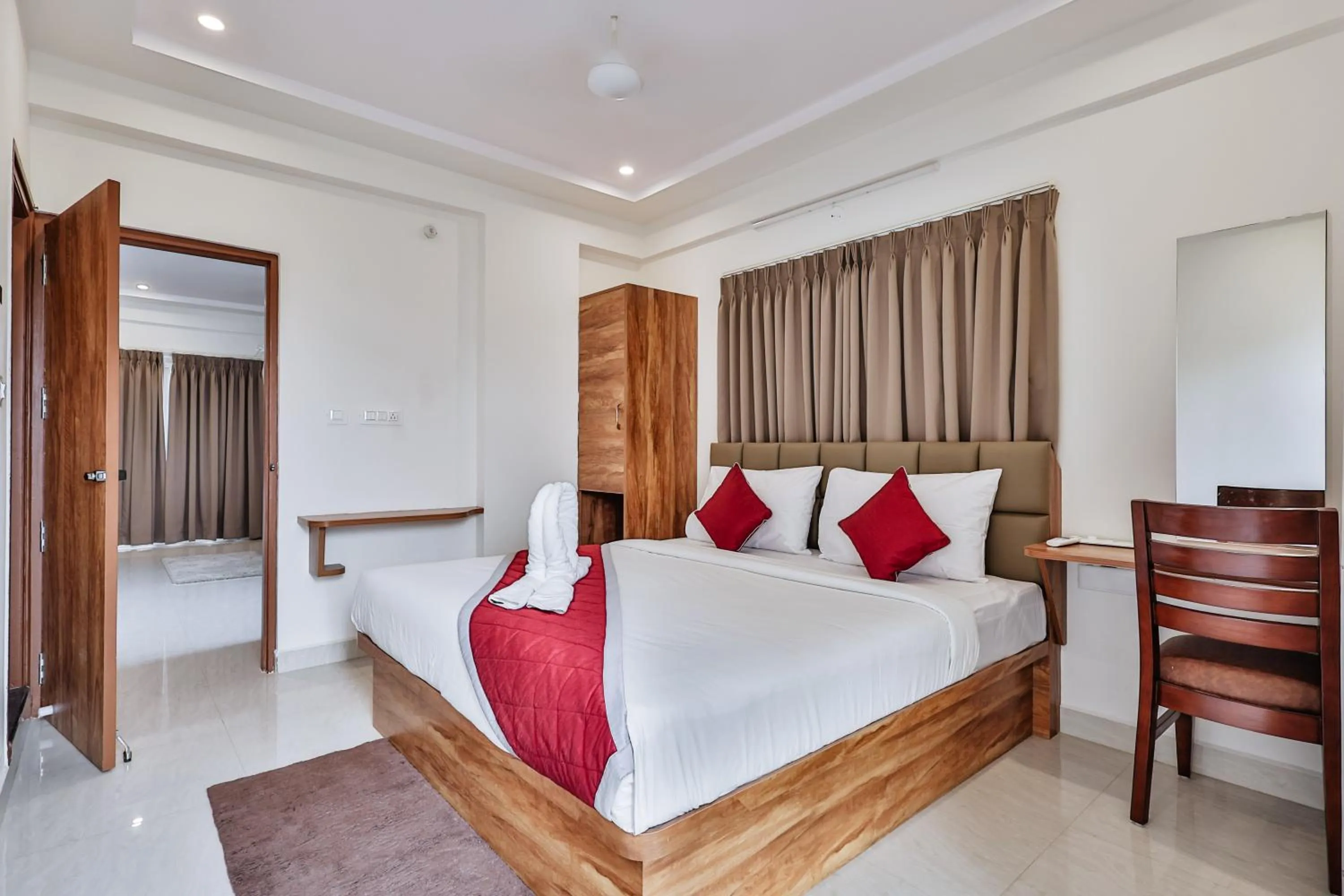 Bedroom, Bed in The Auberge Boutique Hotel - Manyata Tech Park