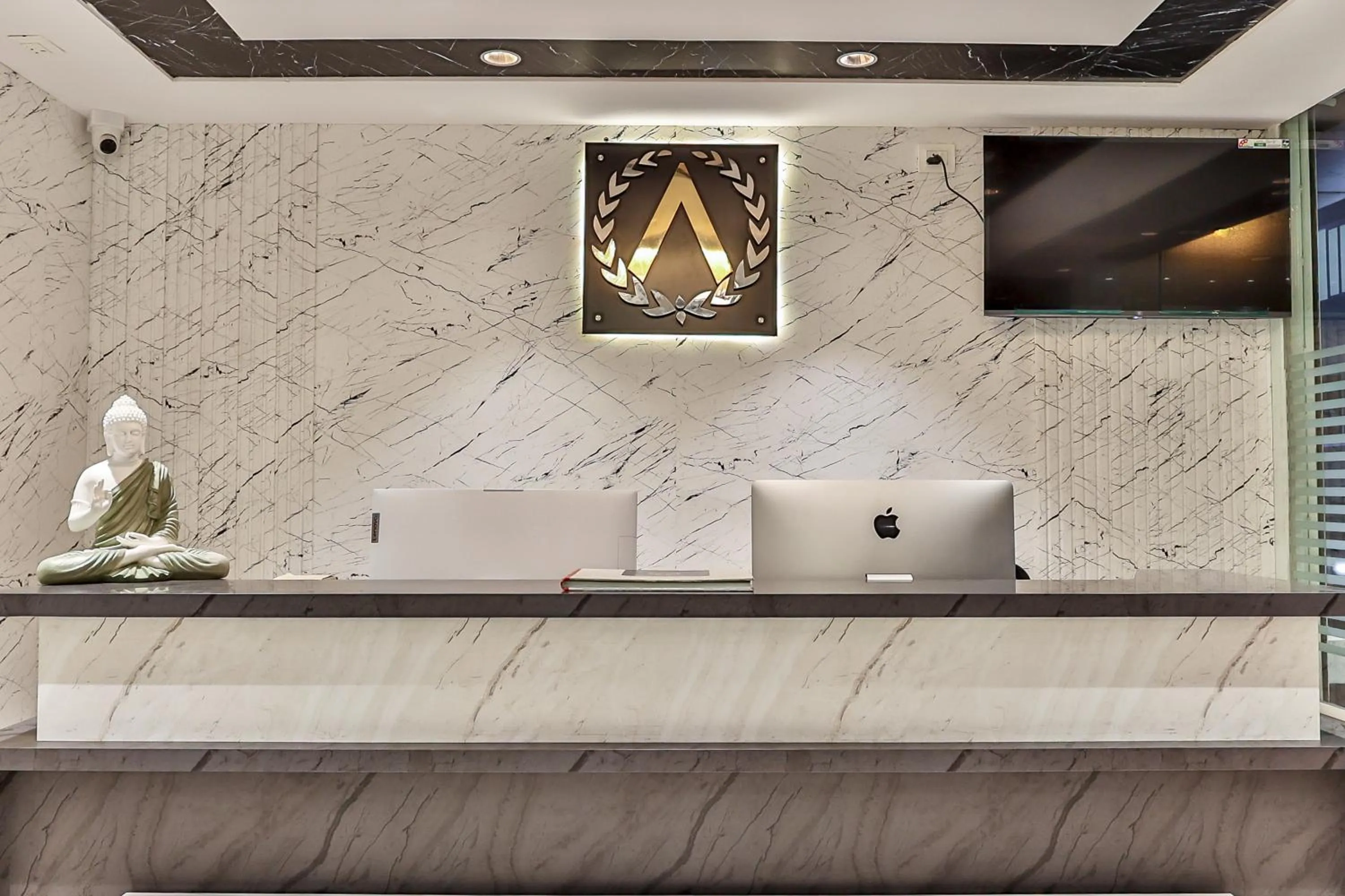 Lobby or reception in The Auberge Boutique Hotel - Manyata Tech Park