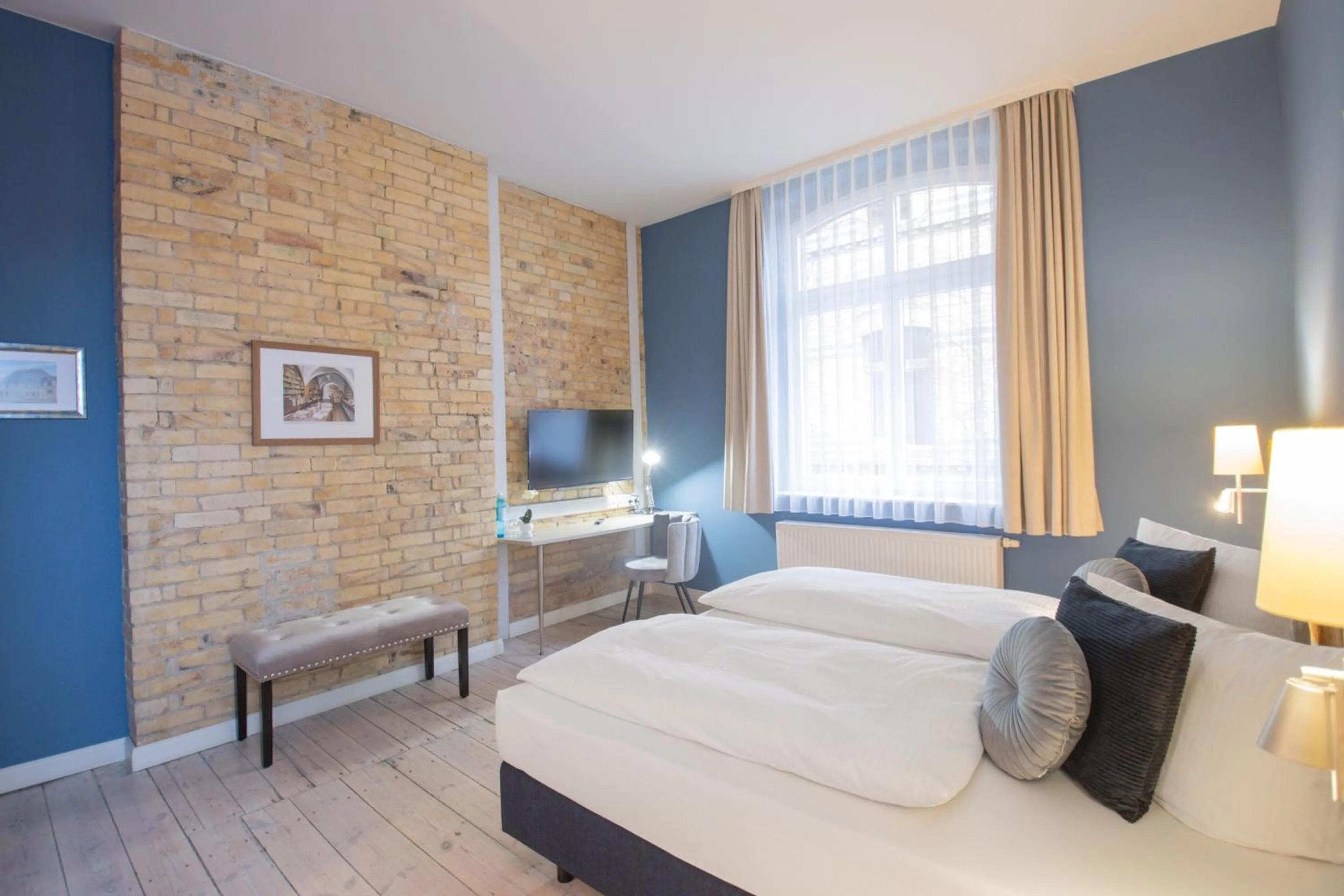 Photo of the whole room, Bed in Boutique Hotel Schwarzer Baer