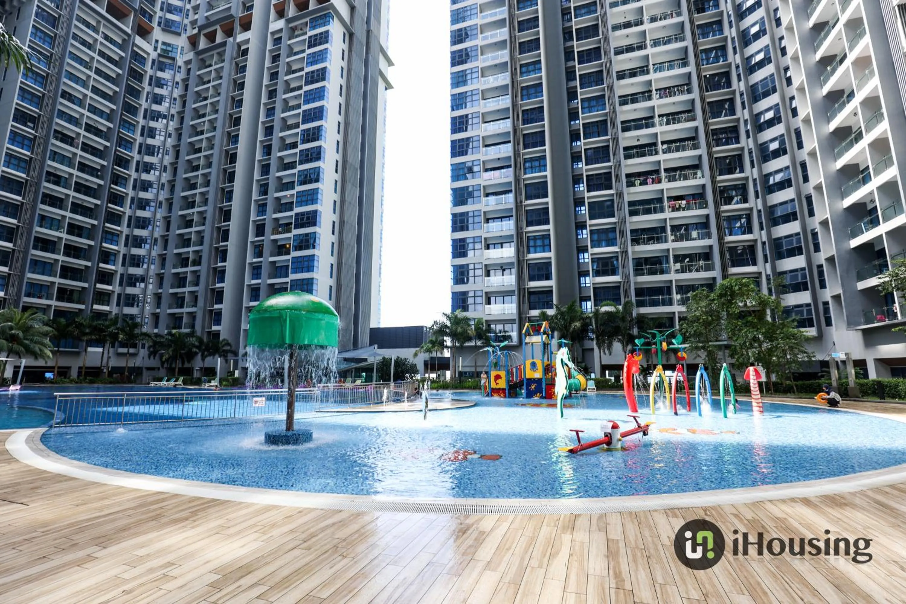 Swimming pool in Atlantis Residence Premium By I Housing