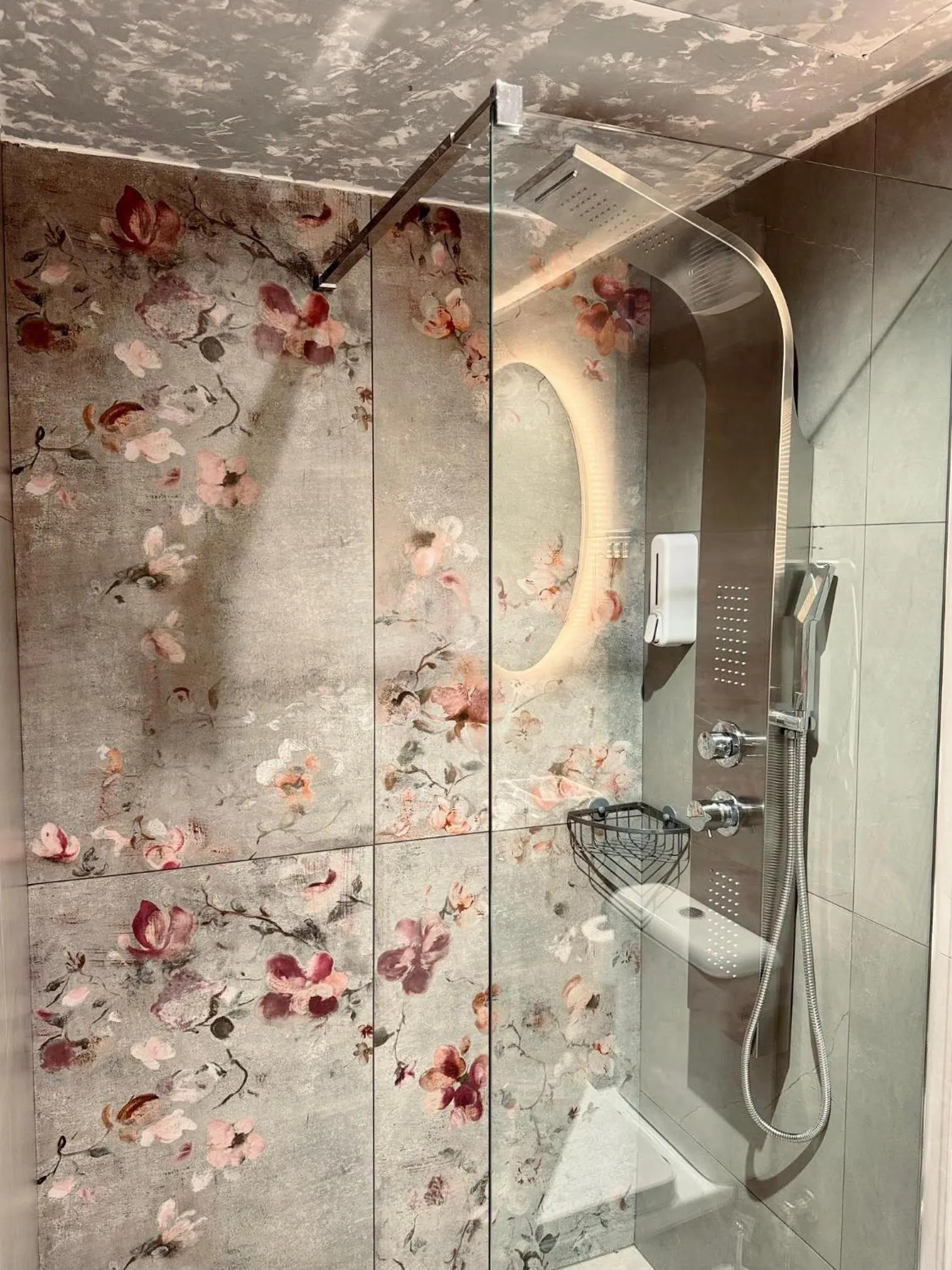 Shower in Compass Lofts Athens