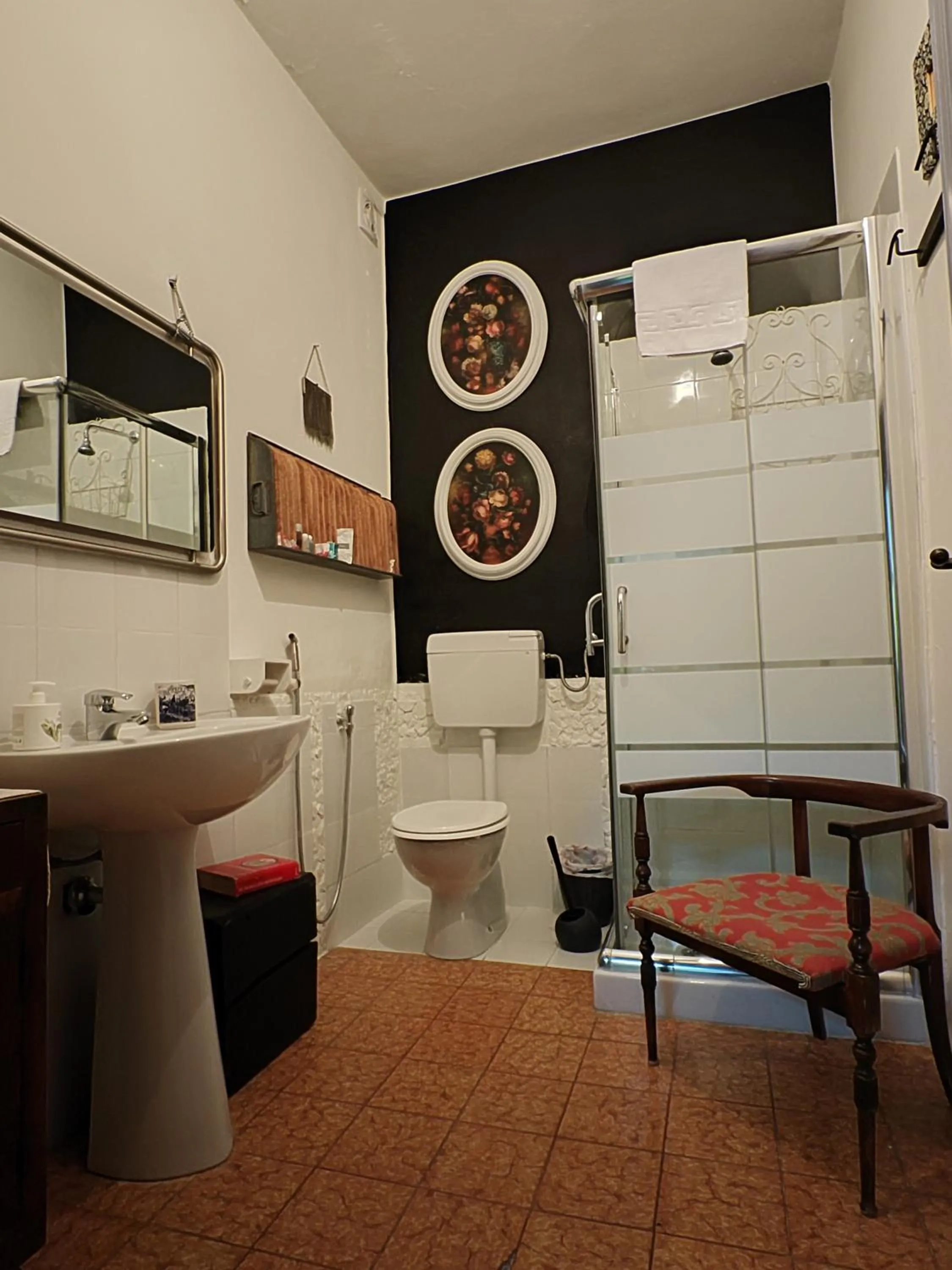 Toilet in B&B LaMaGia di Corte Moronati