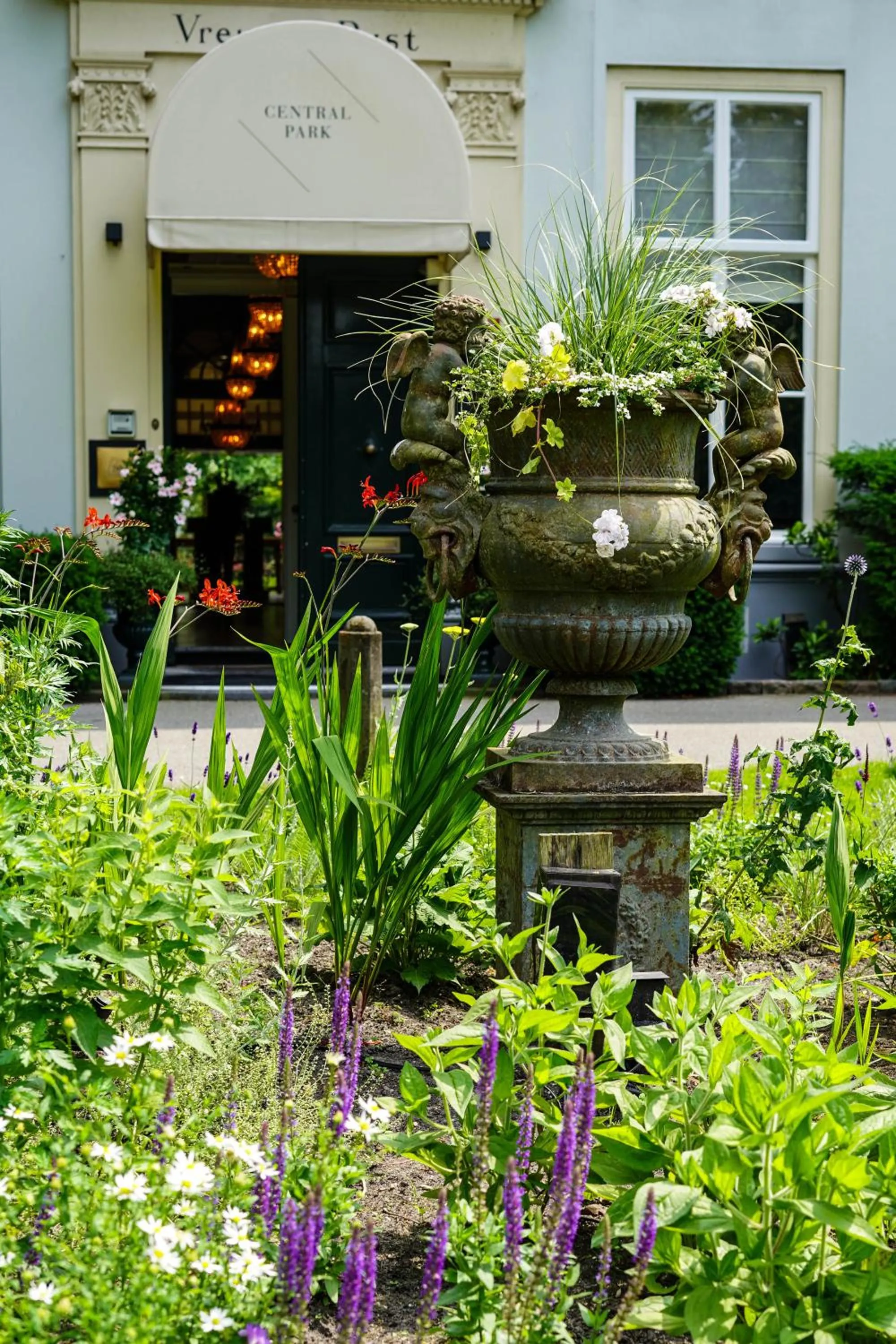 Property building in Central Park Voorburg - Relais & Chateaux