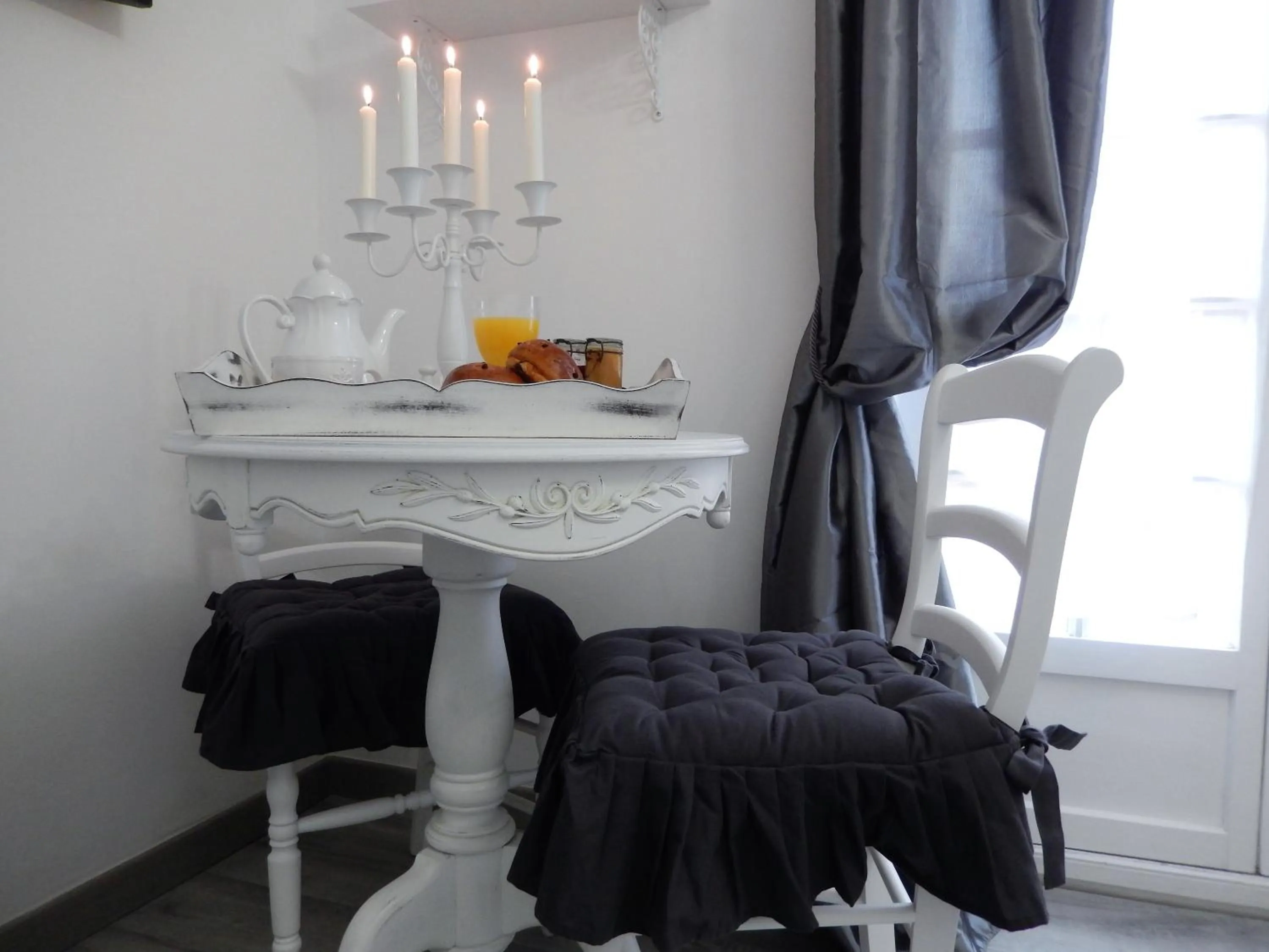 Living room in La Cordonnerie de Réau