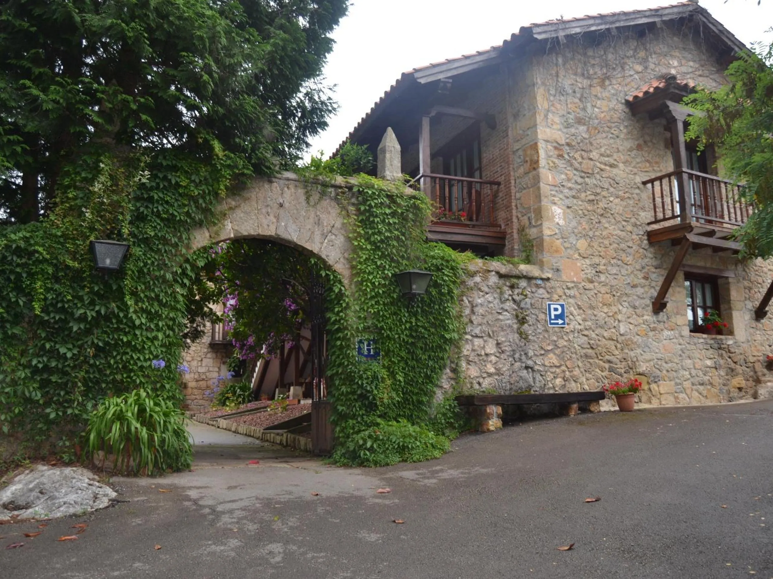 Property building in Casona Dos Lagos