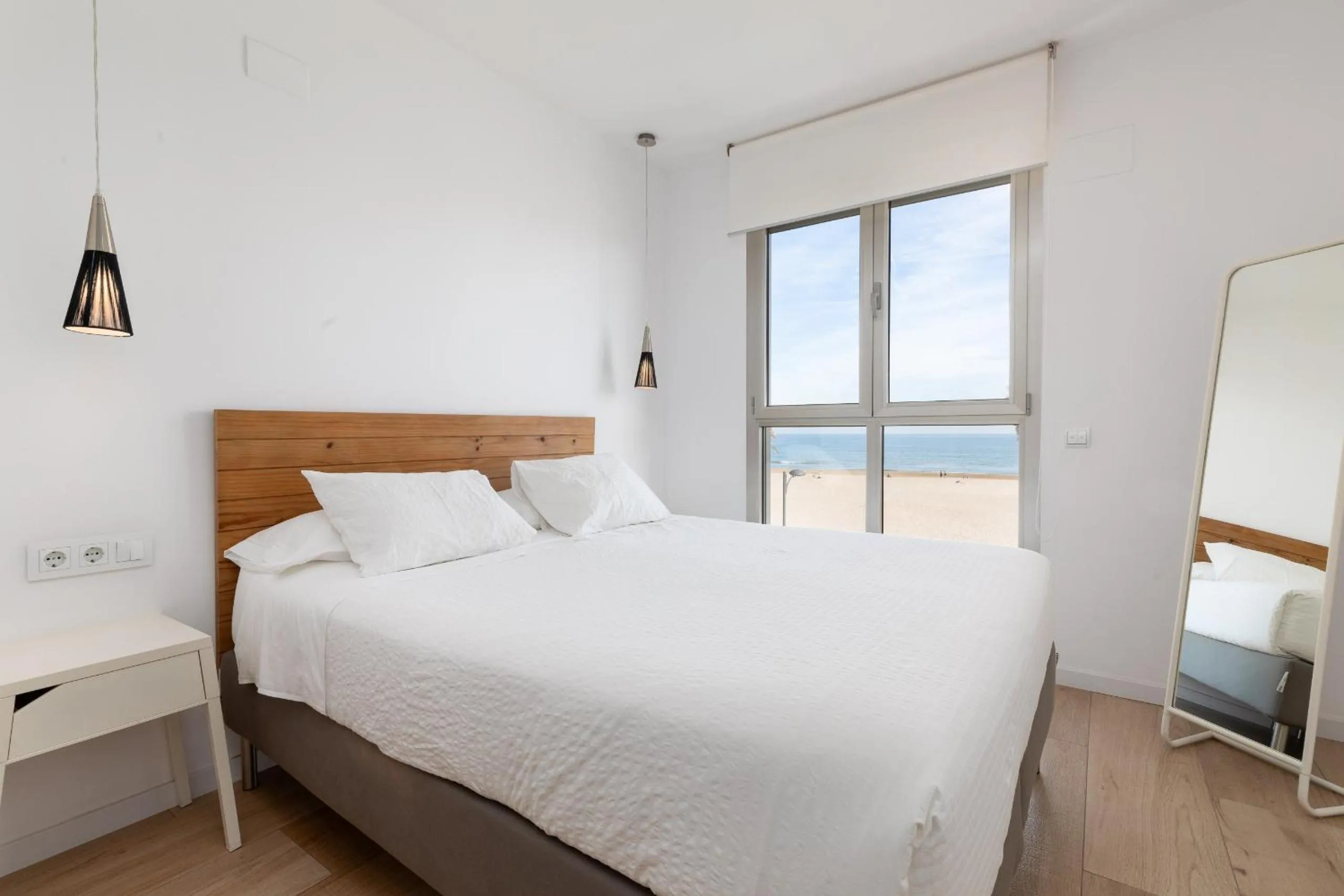 Bedroom, Bed in ApartUP Patacona Deluxe