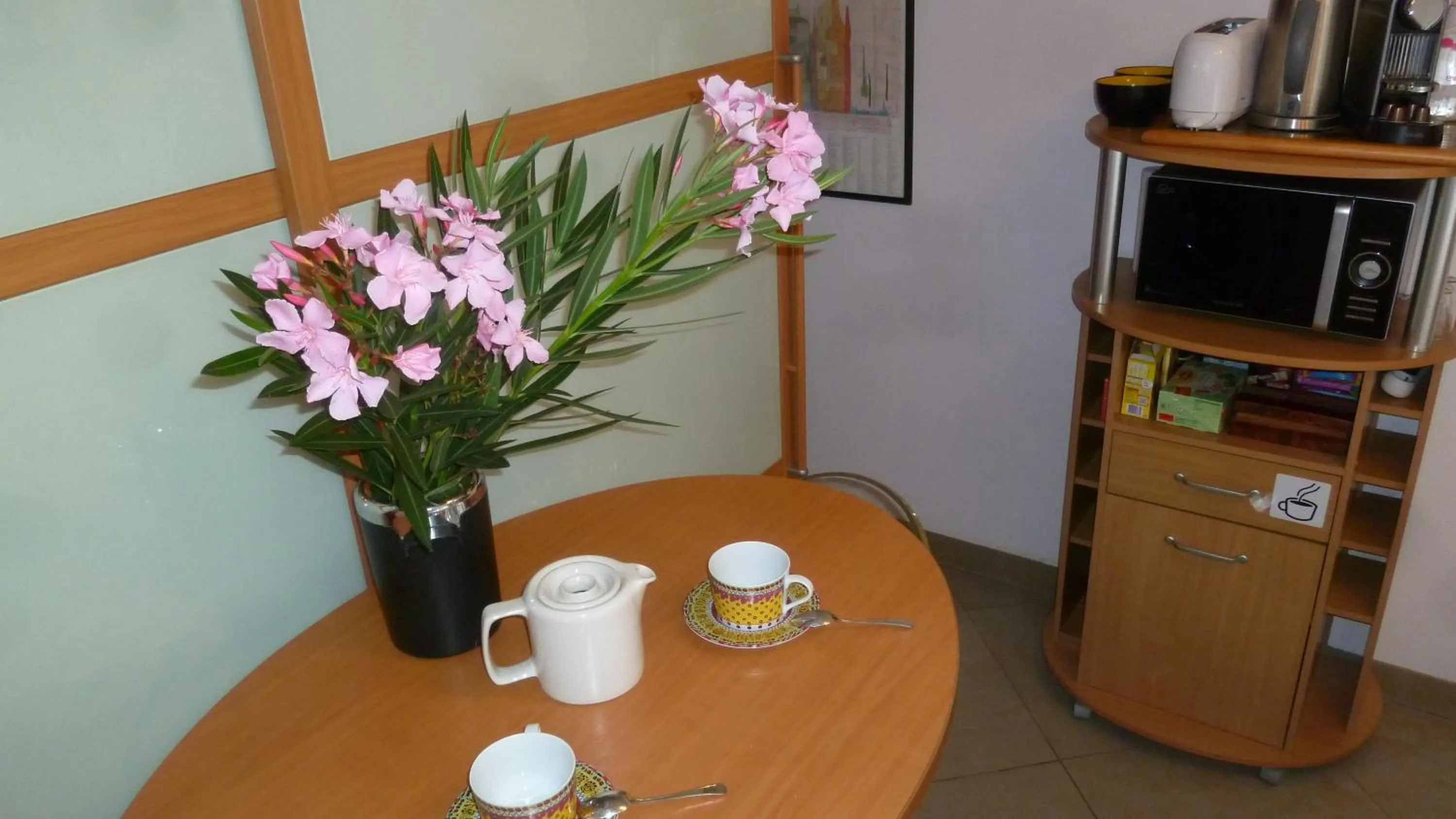 Coffee/tea facilities in Pied à Terre en Ville