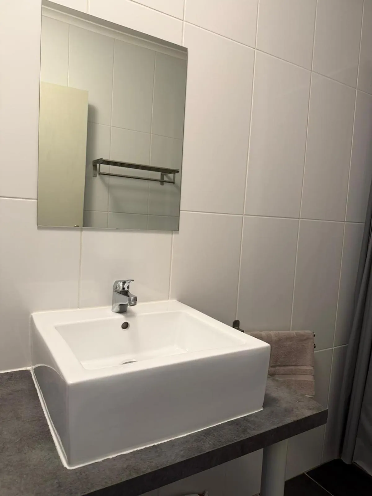 GOOD NIGHT HÔTEL By L'excess