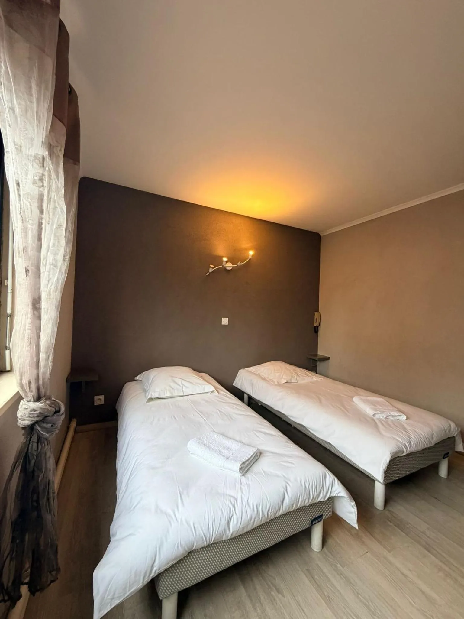 Bed in GOOD NIGHT HÔTEL By L'excess