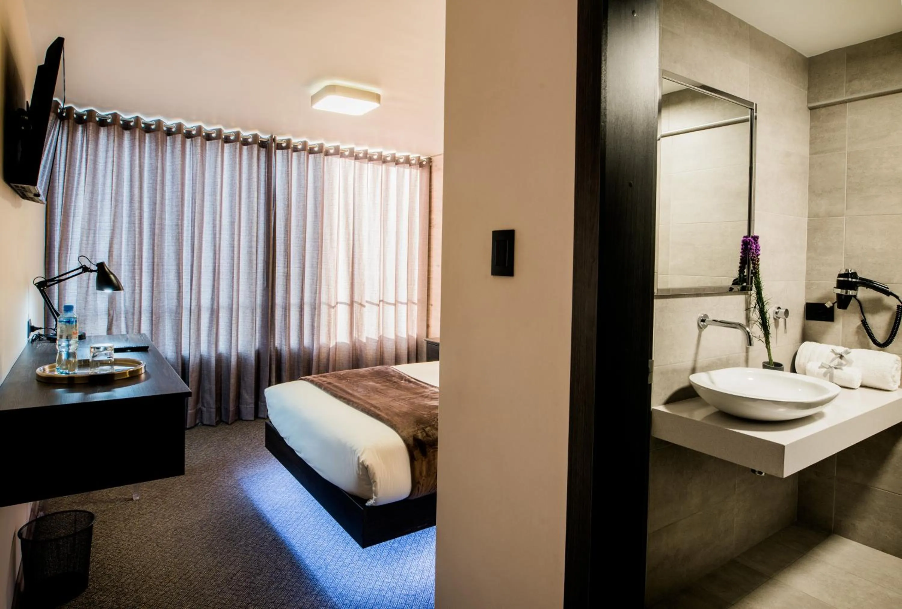 Photo of the whole room, Bed in Hotel Viza