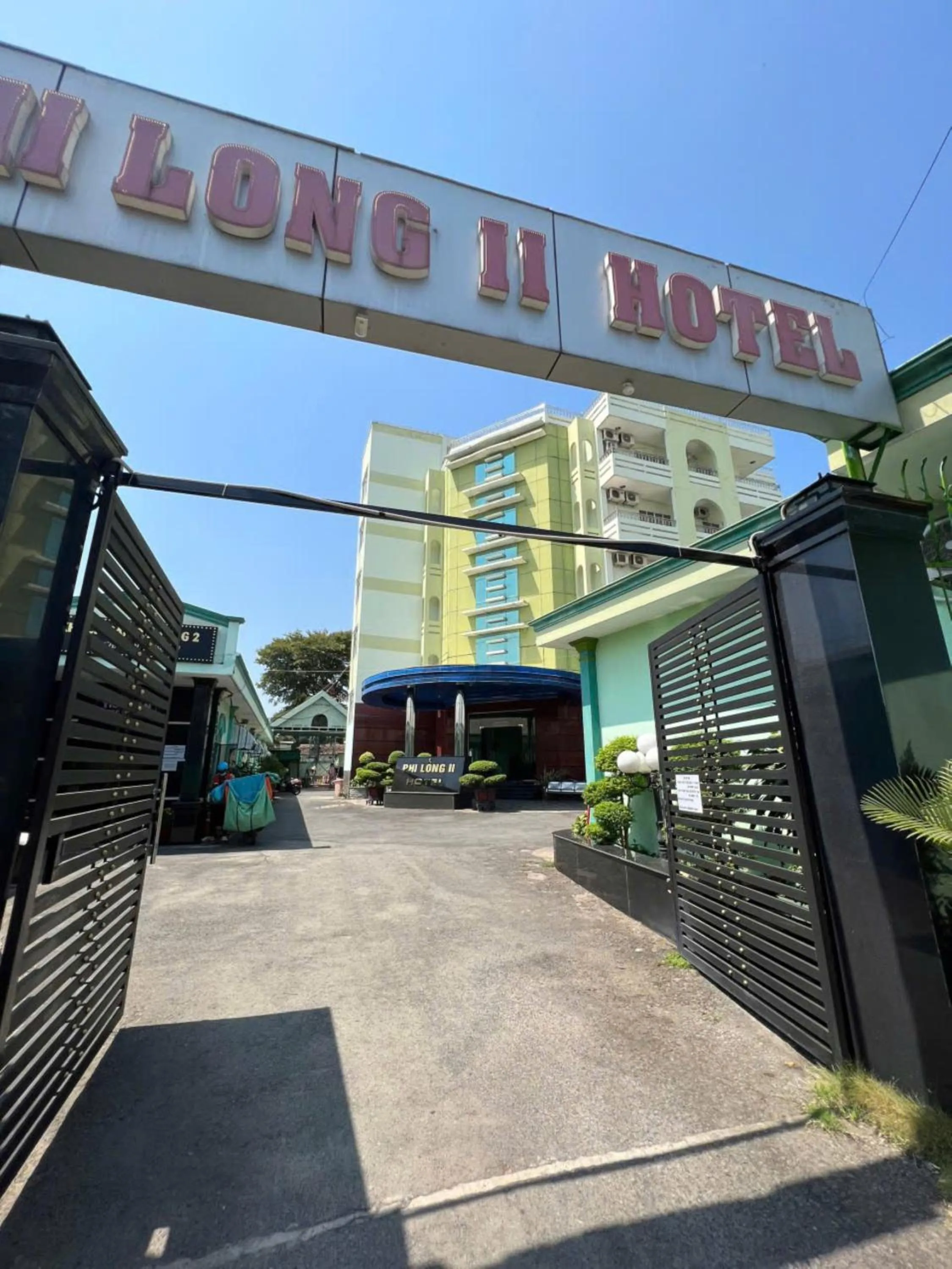 Property logo or sign in Phi Long 2 Hotel Thu Dau Mot