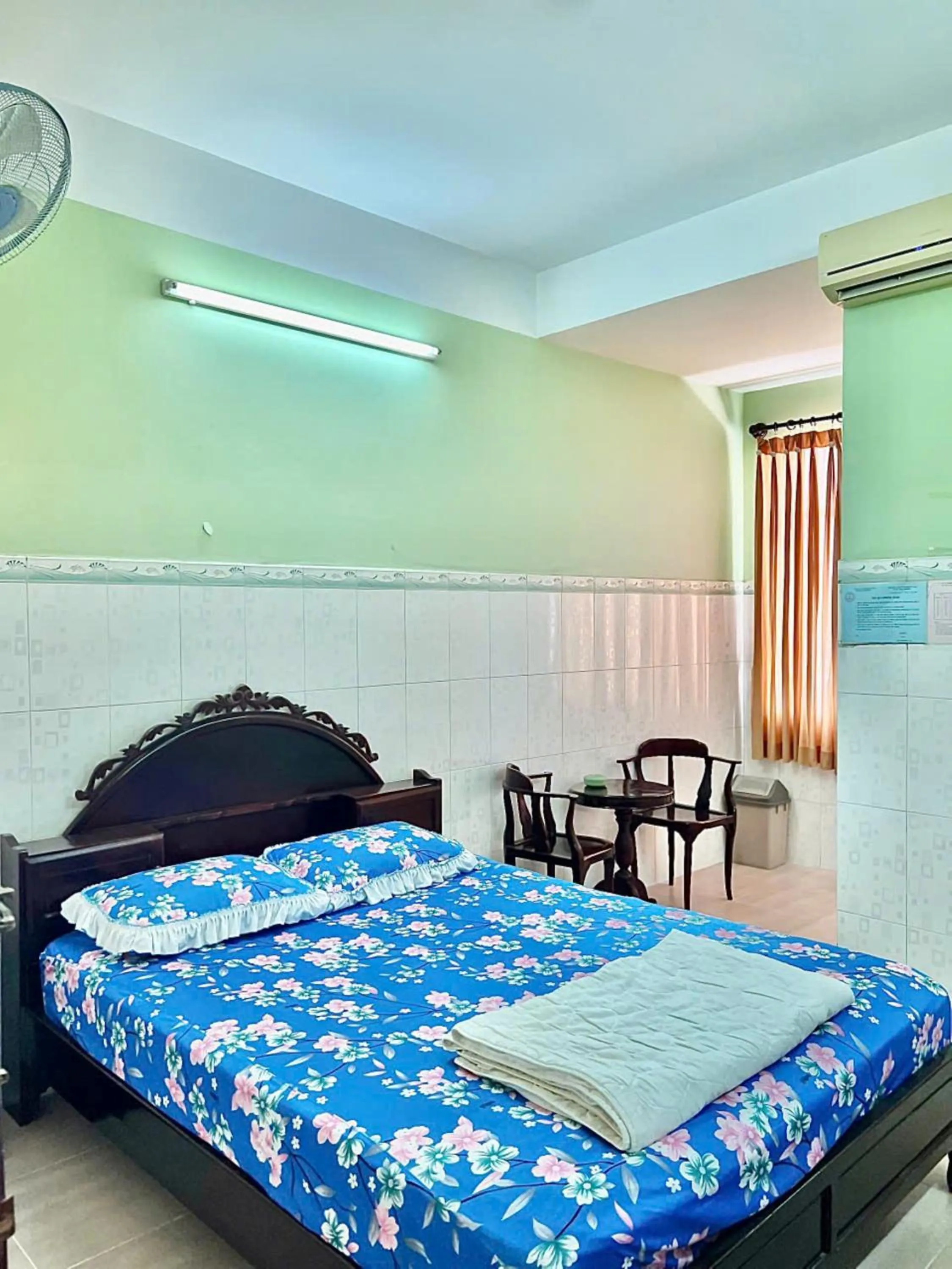 Bed in Phi Long 2 Hotel Thu Dau Mot