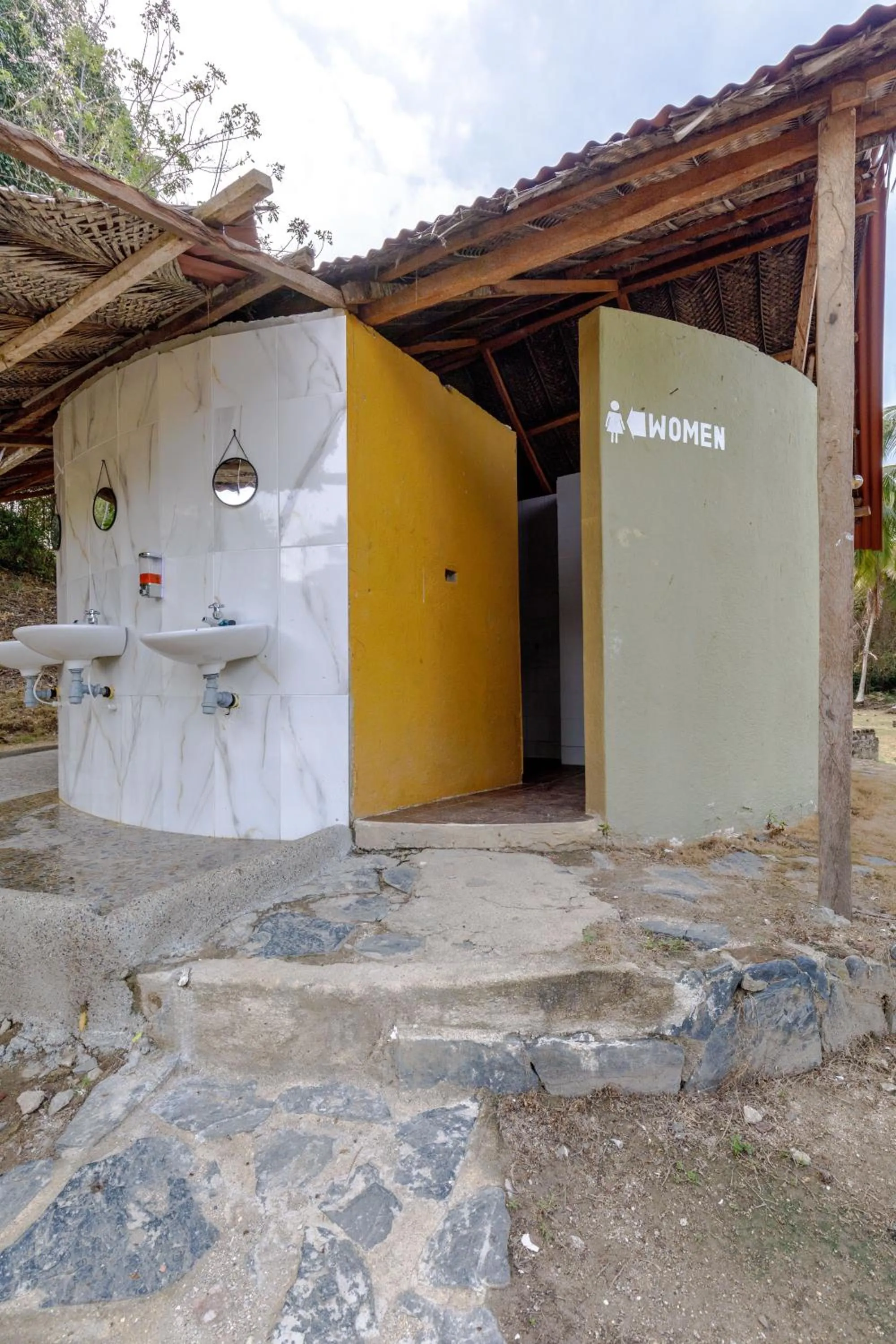 Public Bath in CASA DE CAMPO CASTILLETE dentro del PARQUE TAYRONA