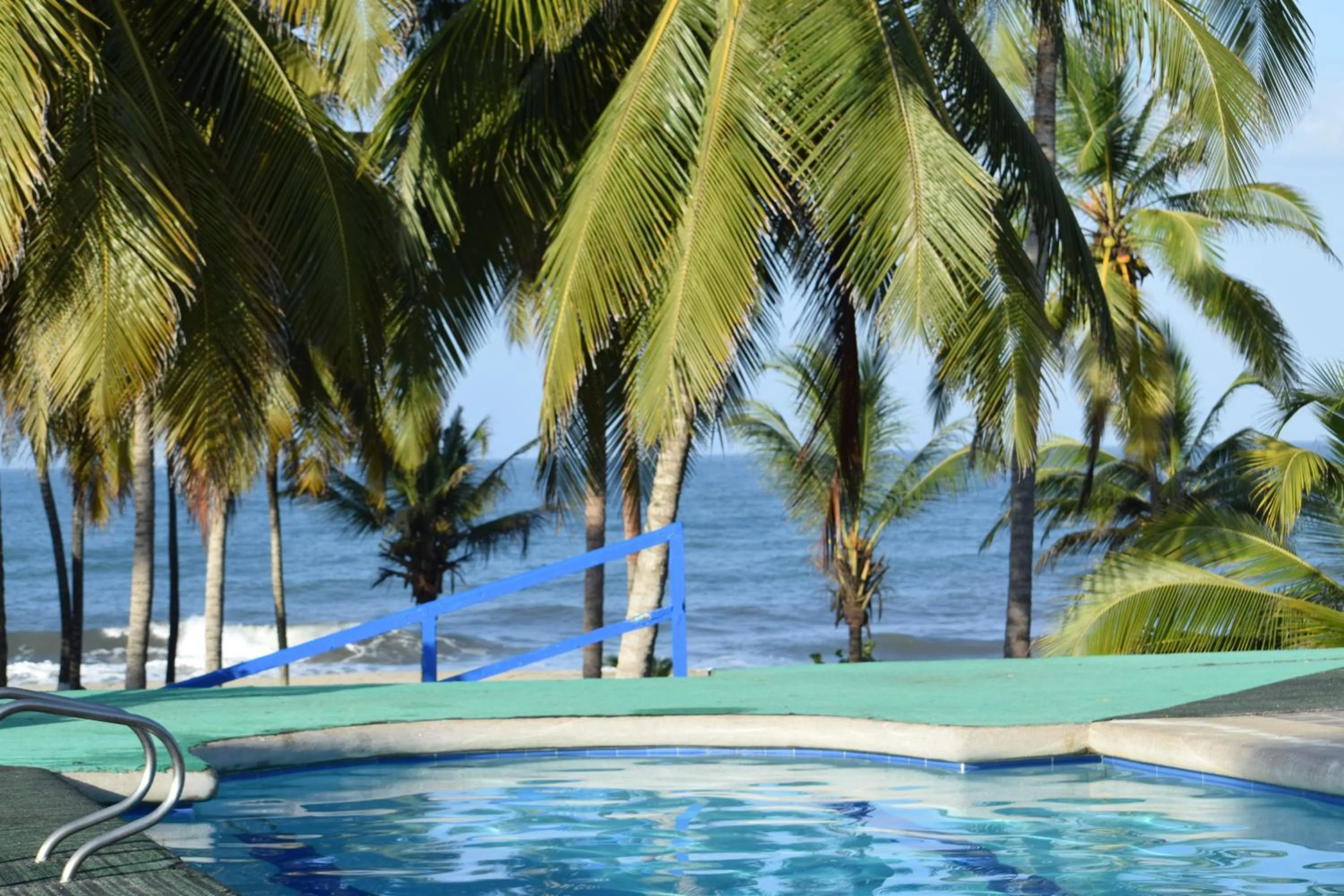 Swimming pool in CASA DE CAMPO CASTILLETE dentro del PARQUE TAYRONA