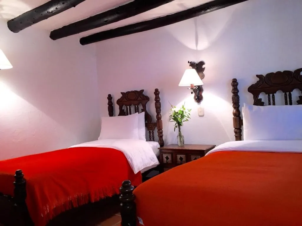 Large Double Room in Hotel San Luis de Ucuengá