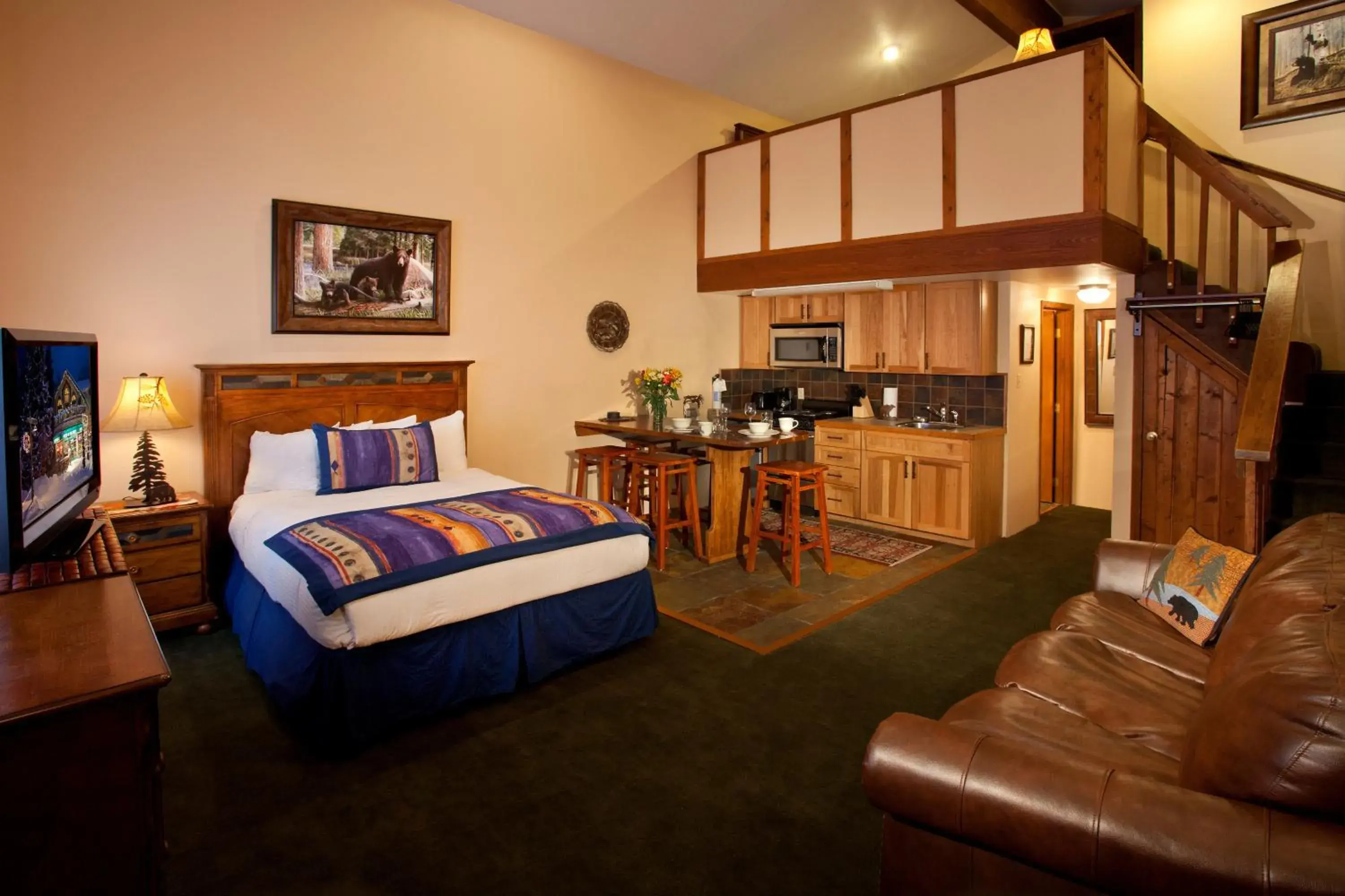 Deluxe Studio in Cottam's Lodge by Alpine Village Suites Deluxe Studio in Cottam's Lodge by Alpine Village Suites