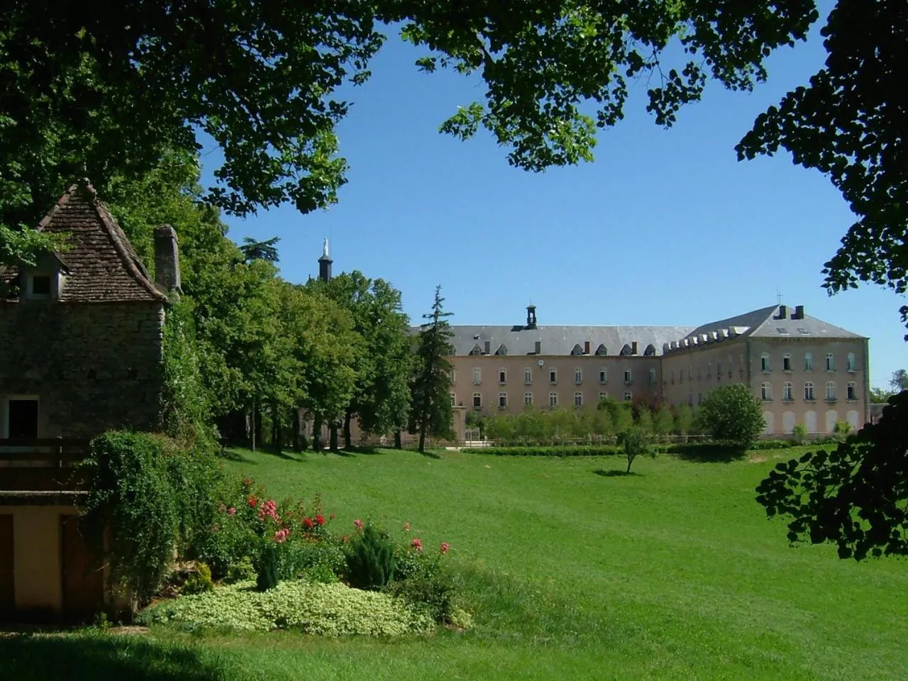 Property building in Le grand couvent de Gramat