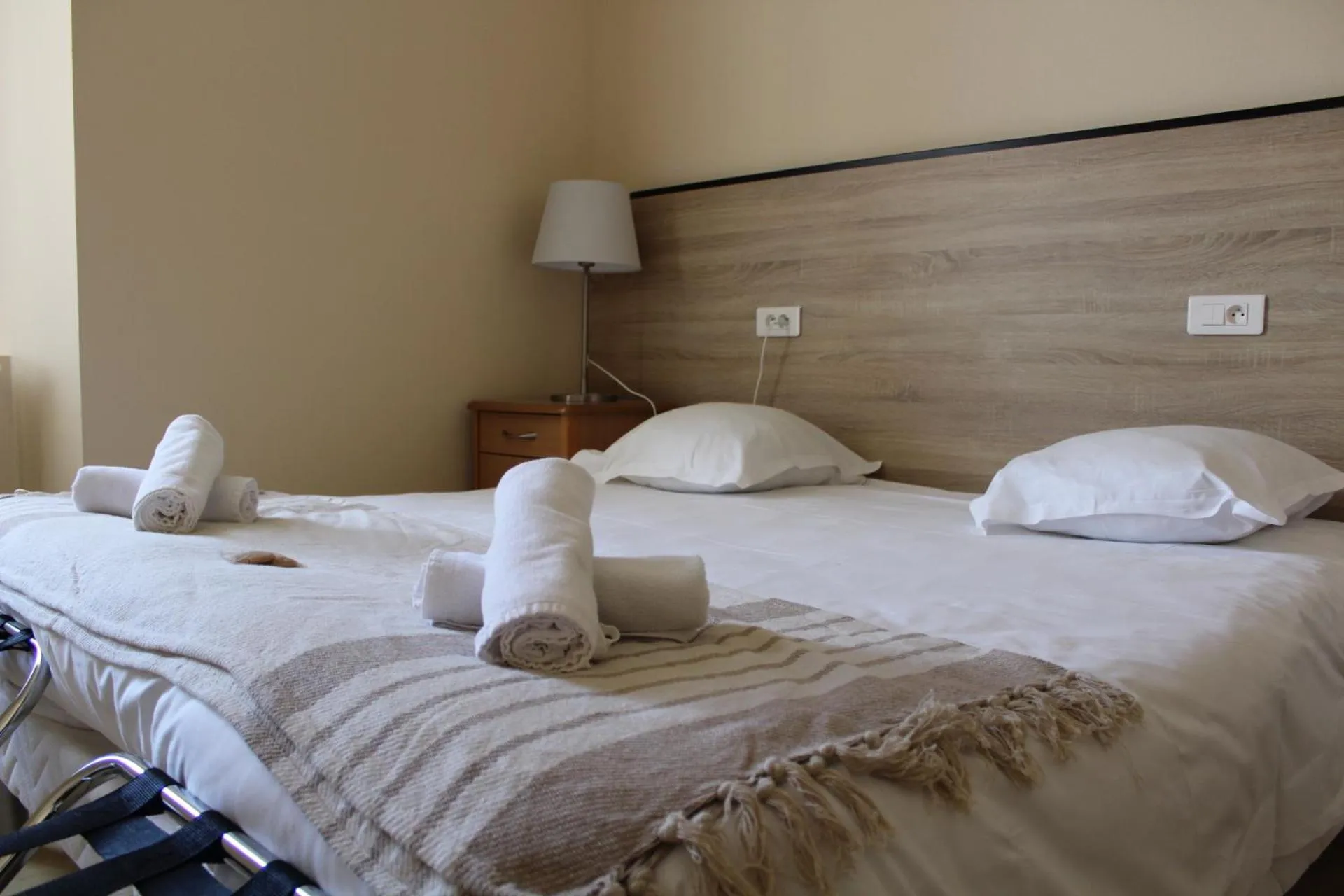 Photo of the whole room, Bed in Le grand couvent de Gramat