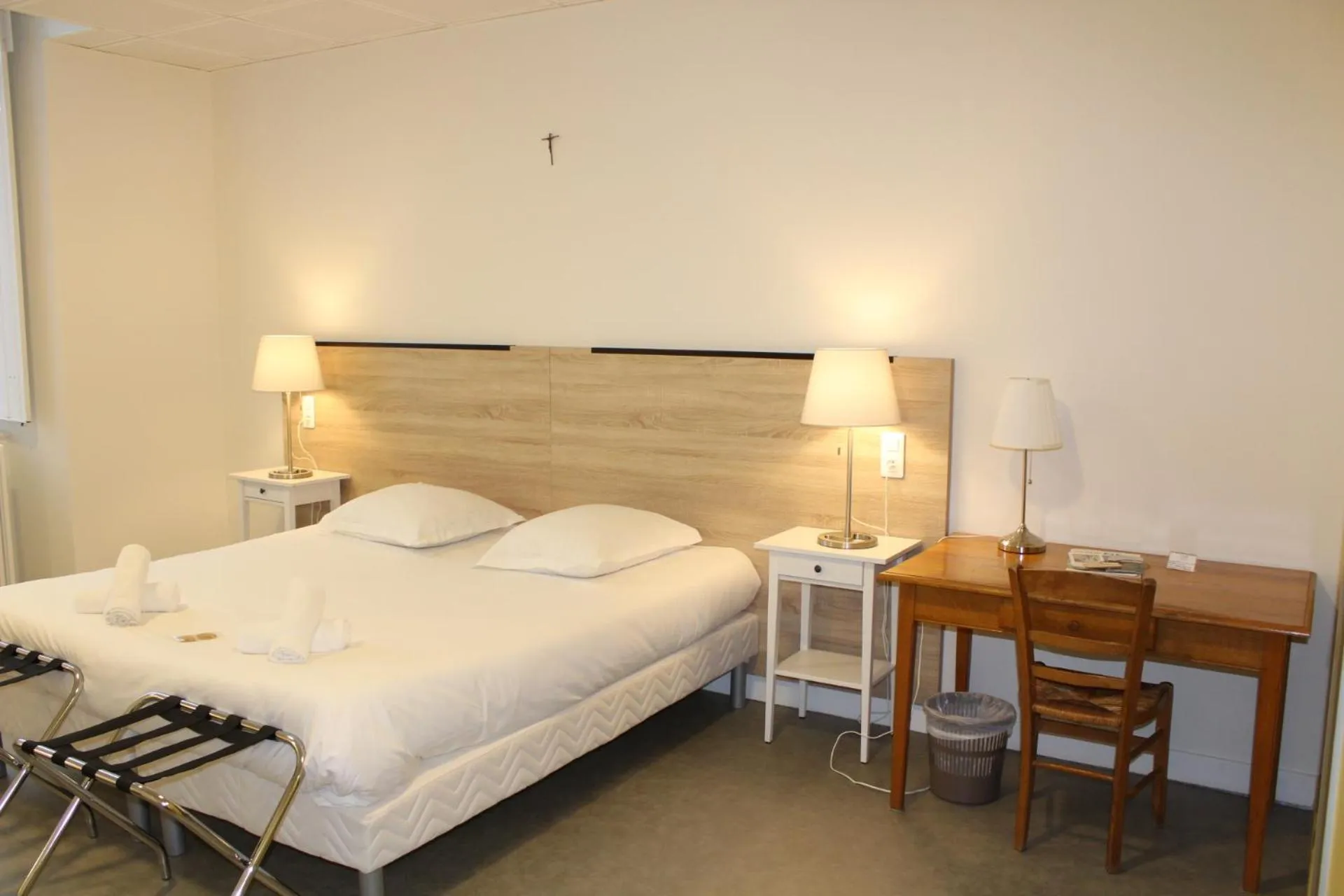 Bed in Le grand couvent de Gramat