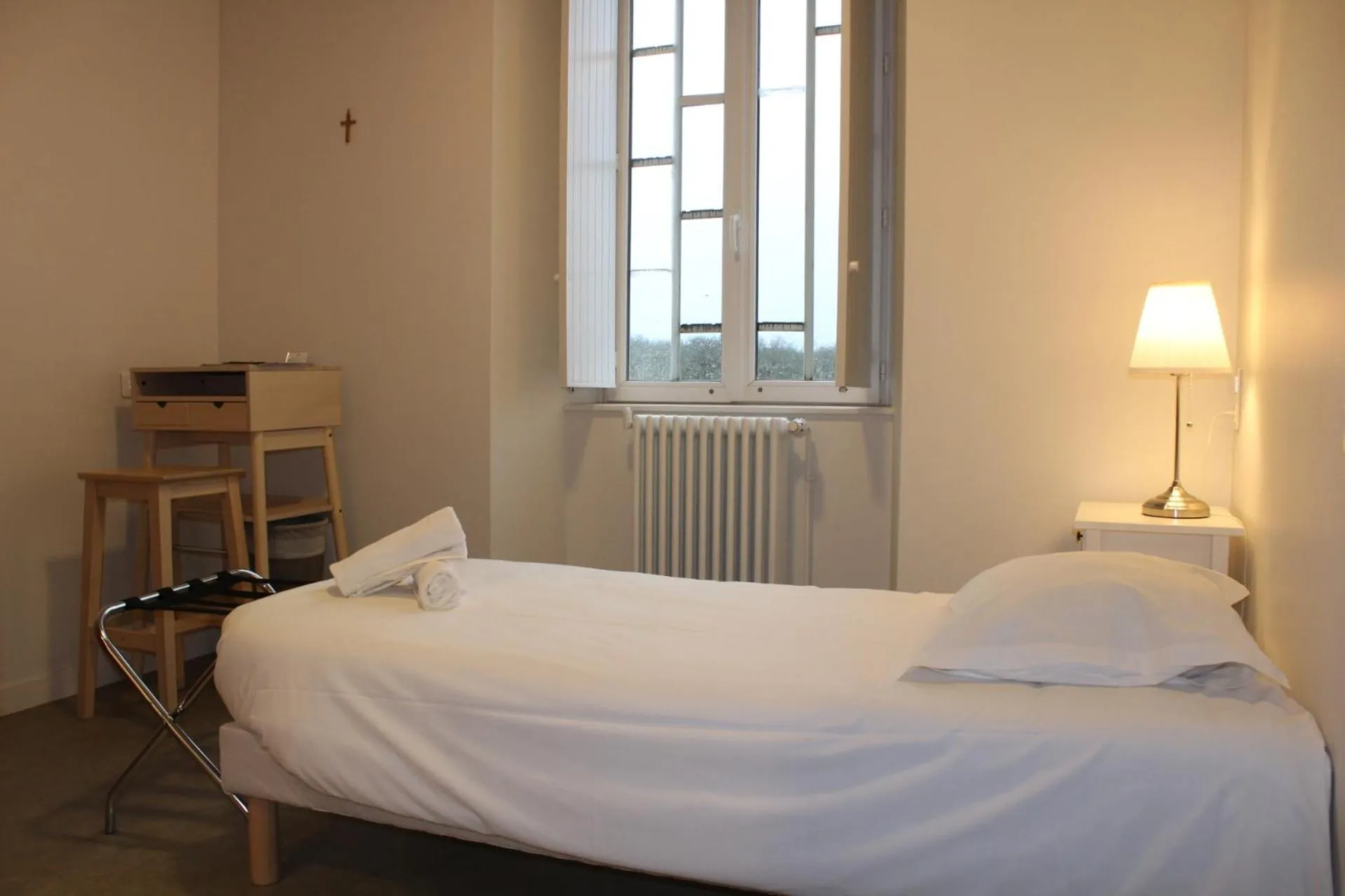 Bed in Le grand couvent de Gramat