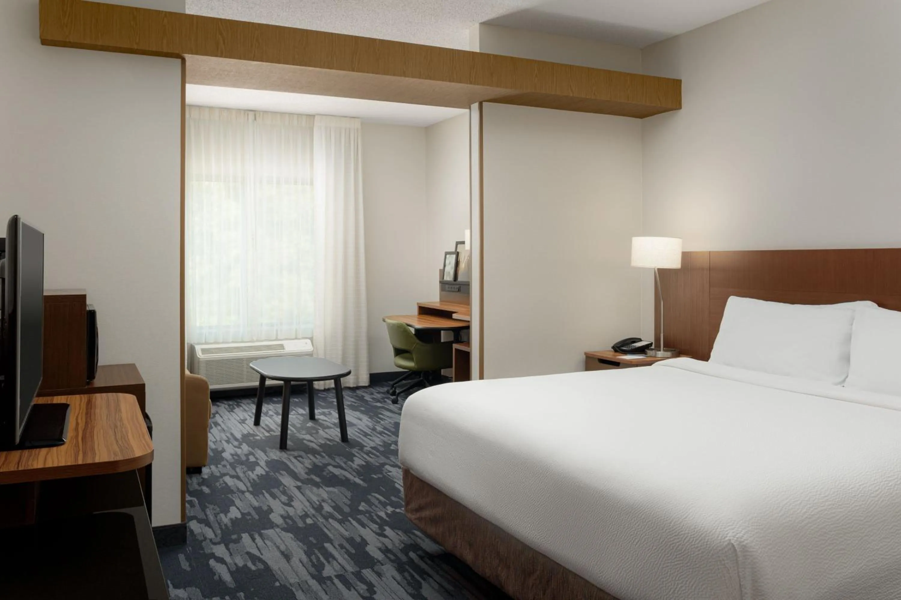 Bedroom, Bed in Fairfield Inn & Suites by Marriott Columbia