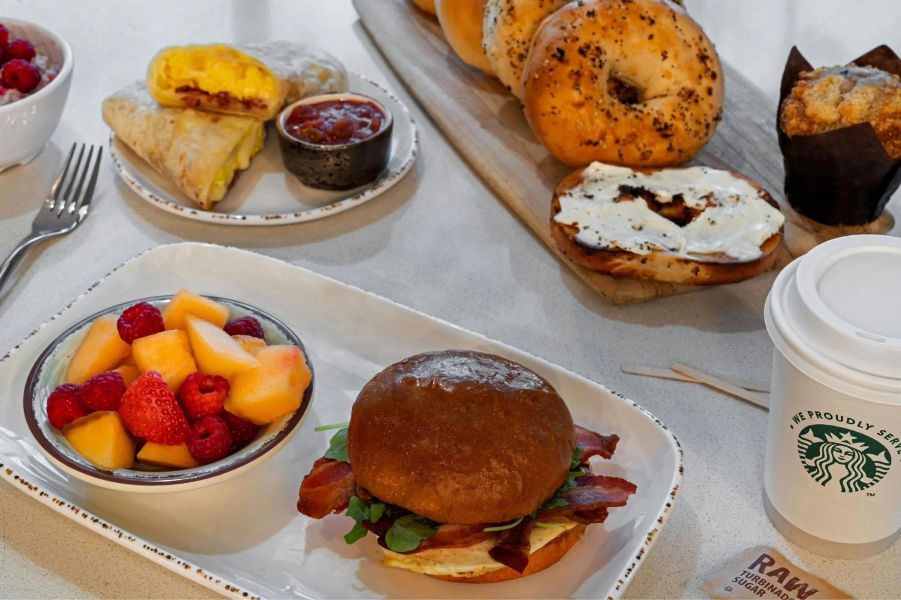 Breakfast in Courtyard by Marriott Charleston Summerville