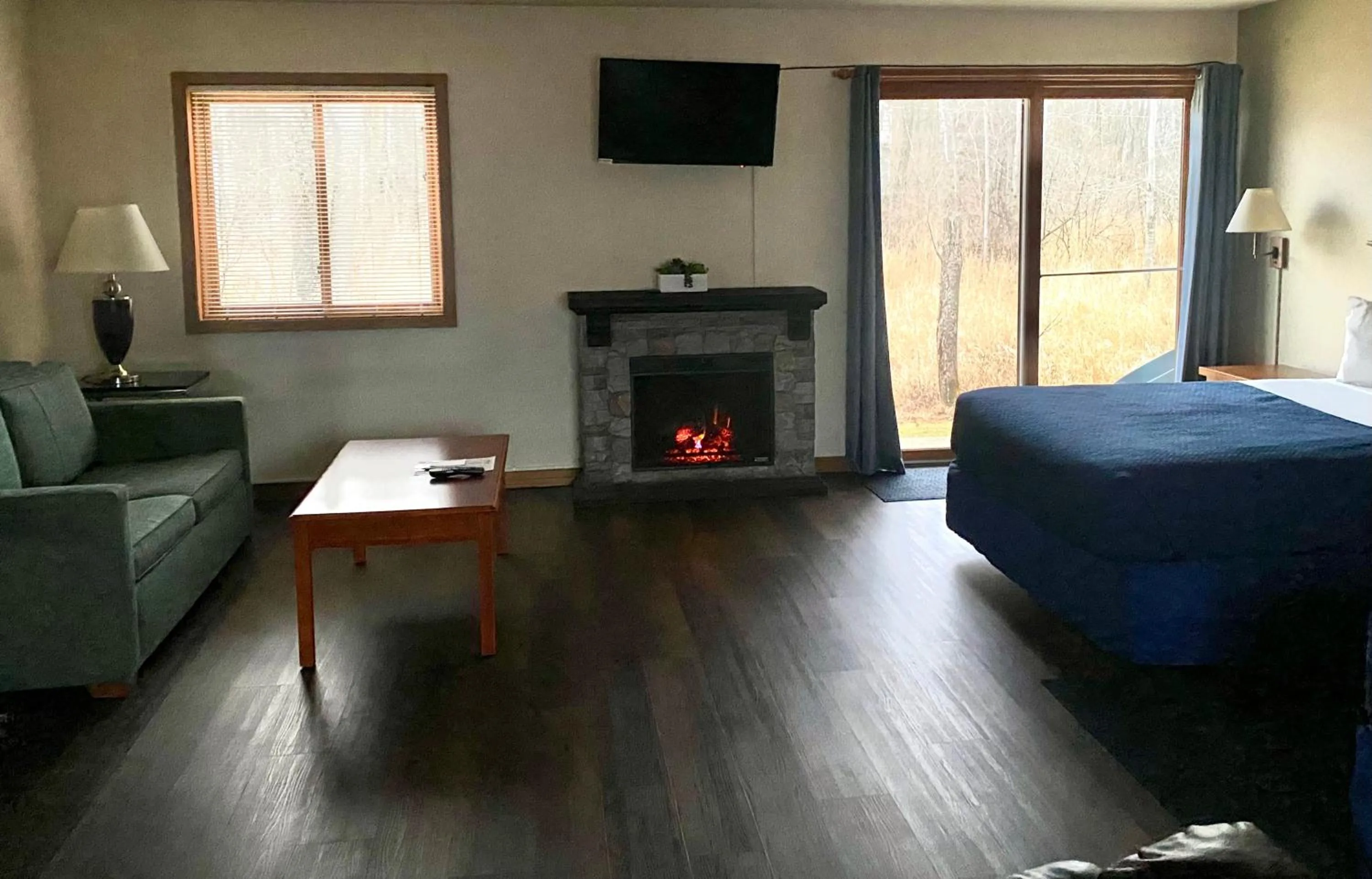 Bed in Village Inn on the Lake