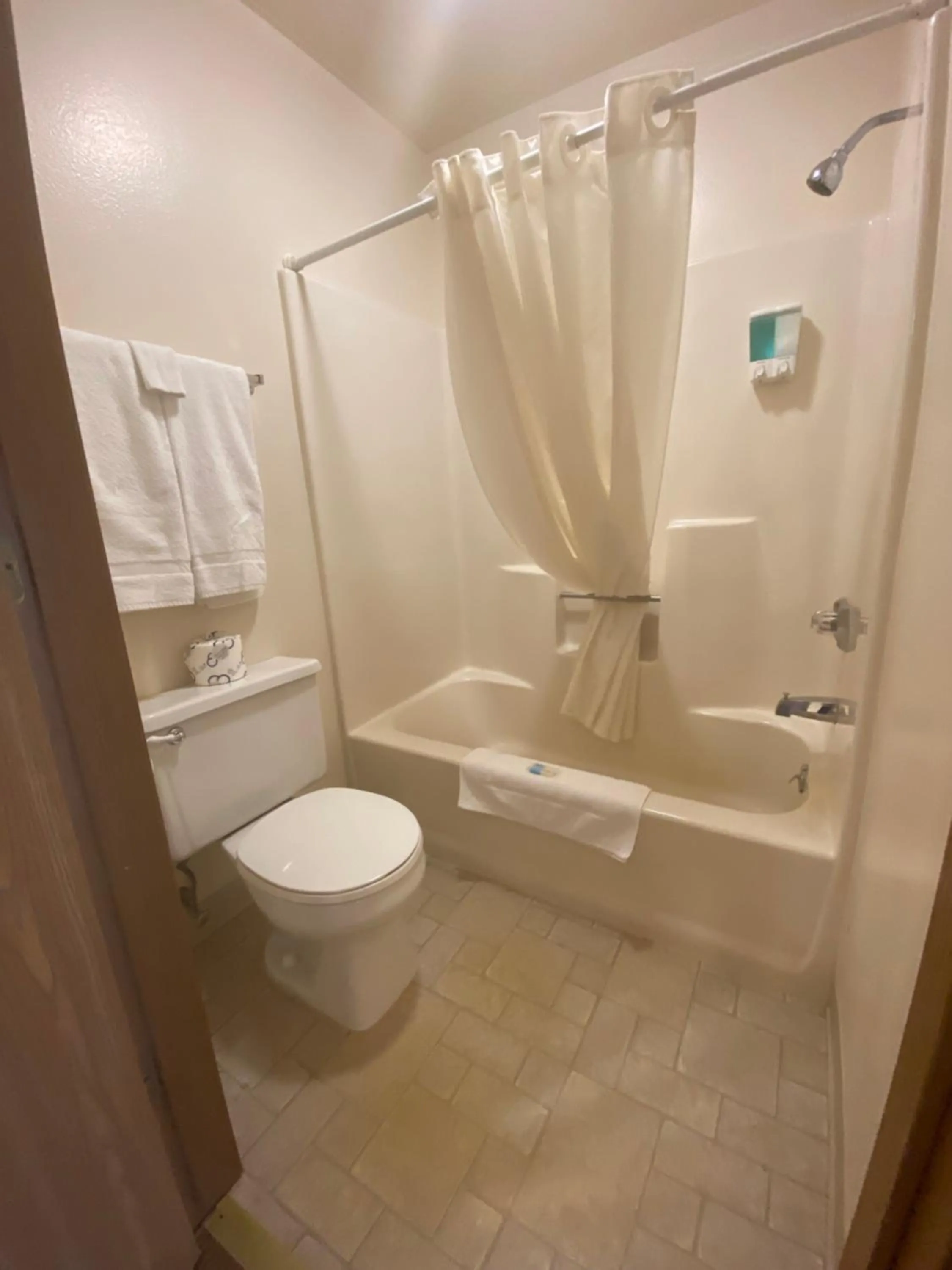 Bathroom in Village Inn on the Lake