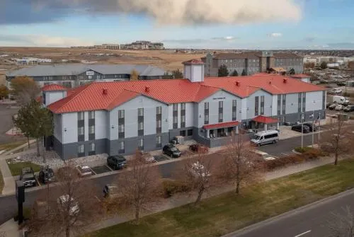 AmericInn by Wyndham Denver Airport