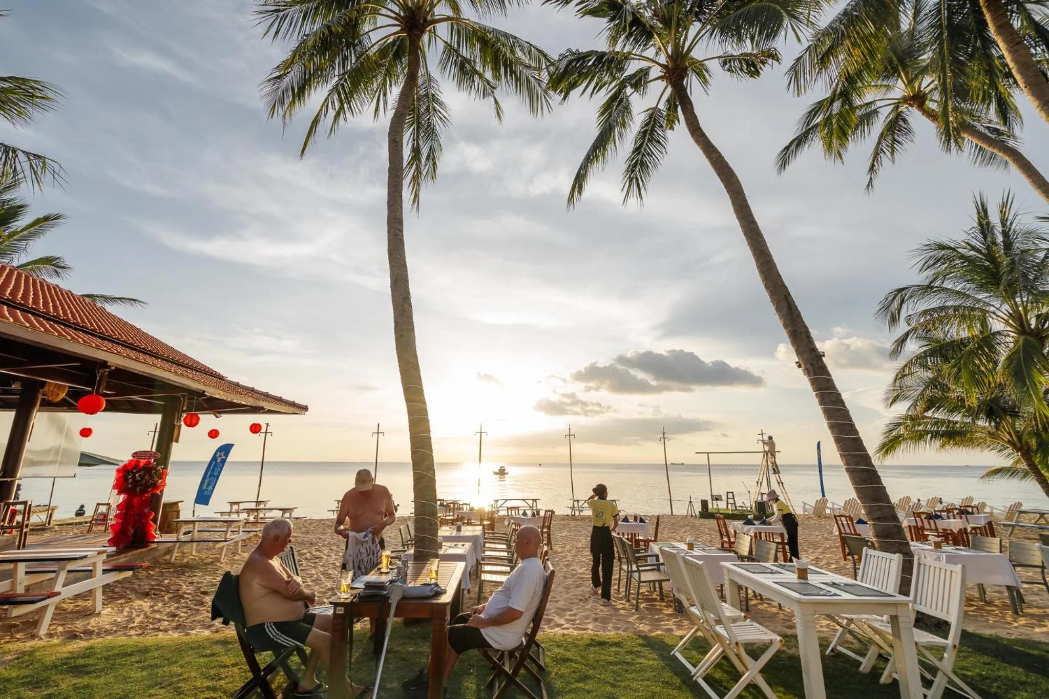 Restaurant/places to eat in Sea Star Resort