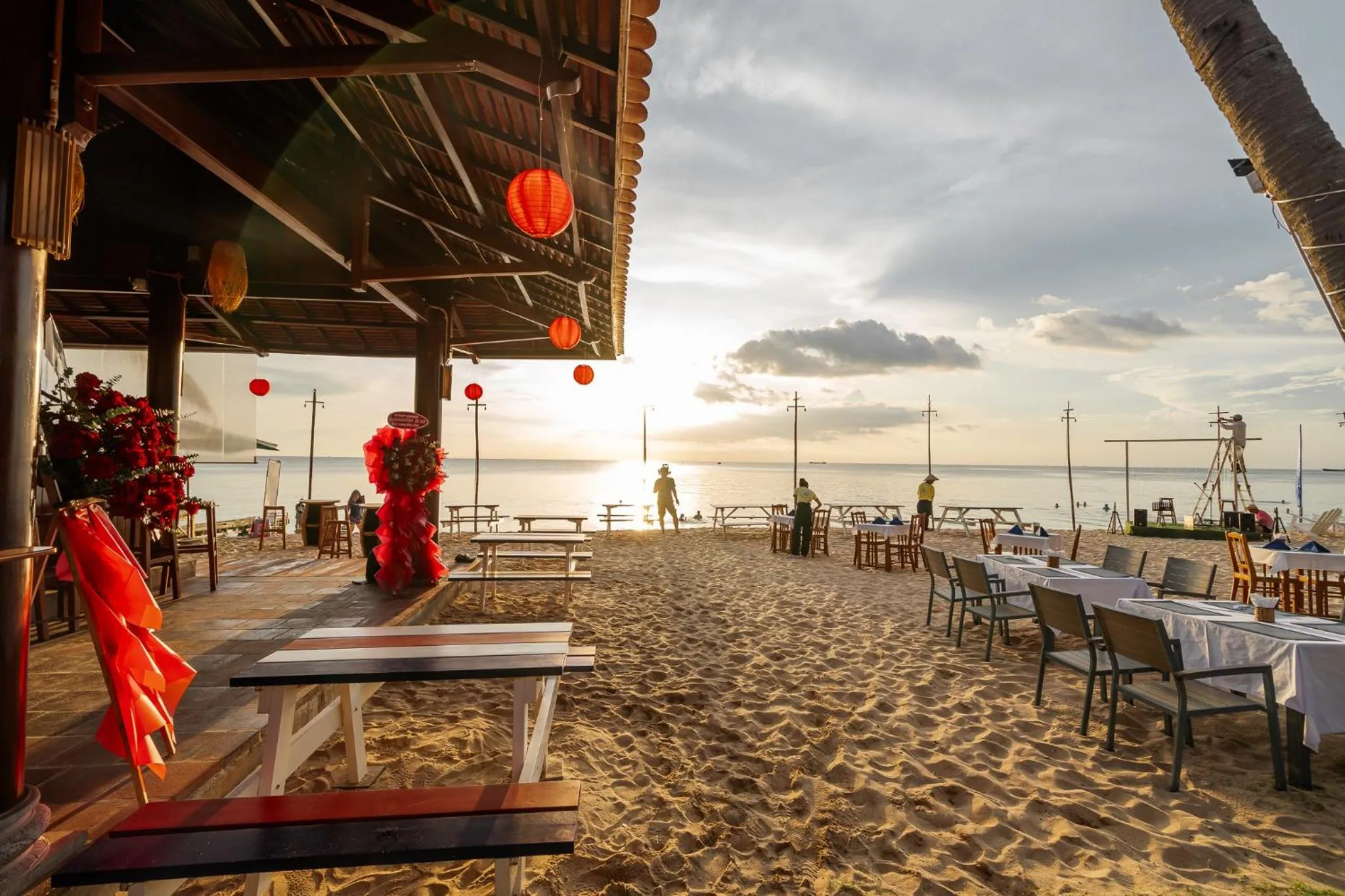 Restaurant/places to eat in Sea Star Resort